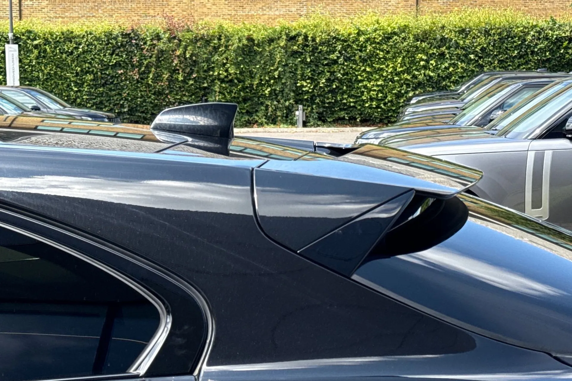Jaguar I-PACE thumbnail image number 17