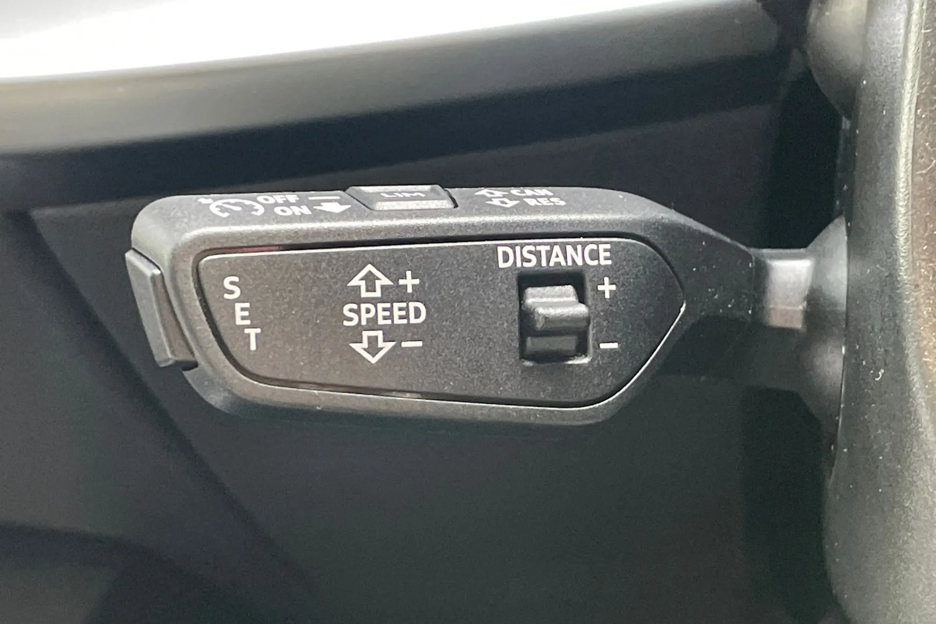 Audi A3 thumbnail image number 37