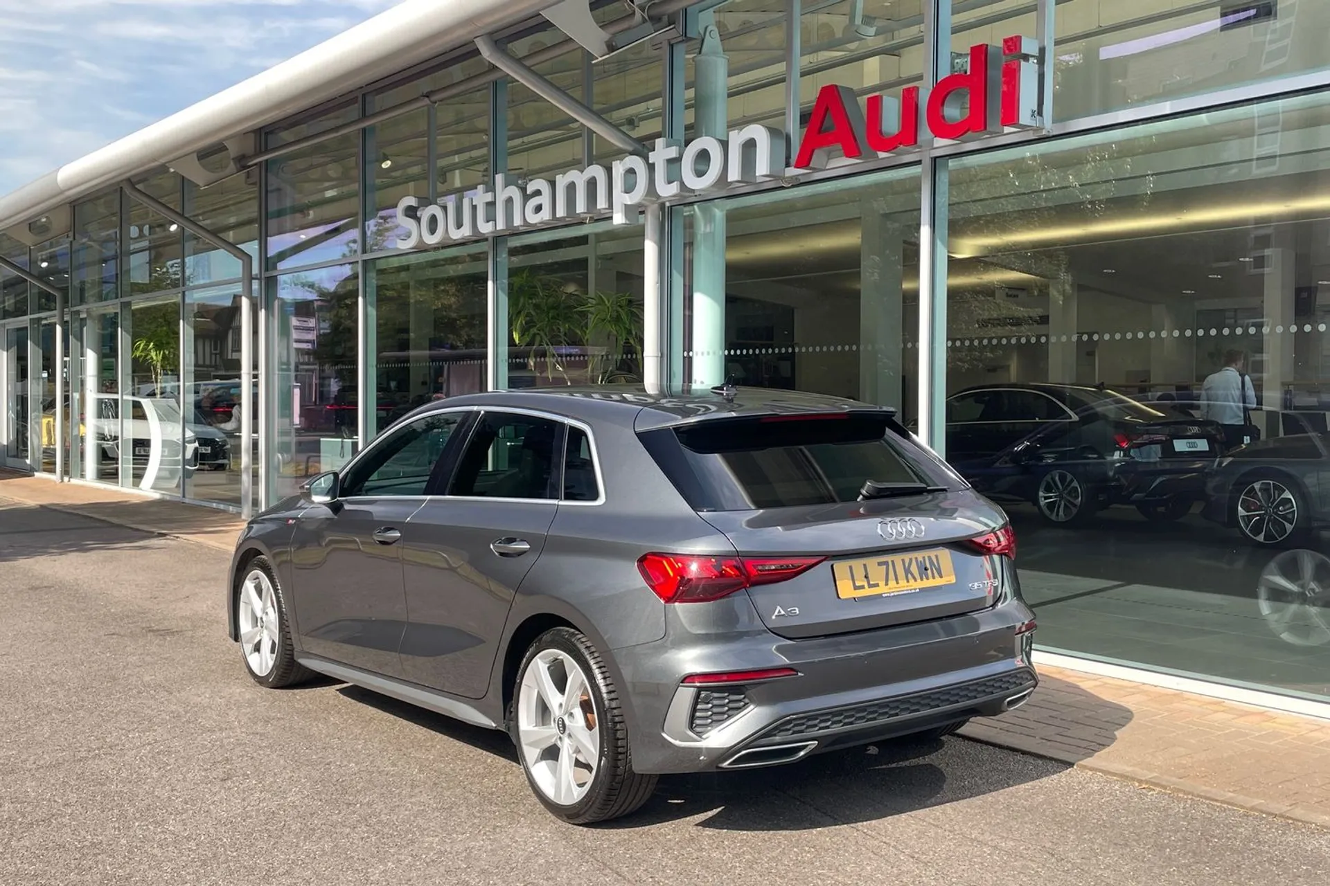 Audi A3 thumbnail image number 7