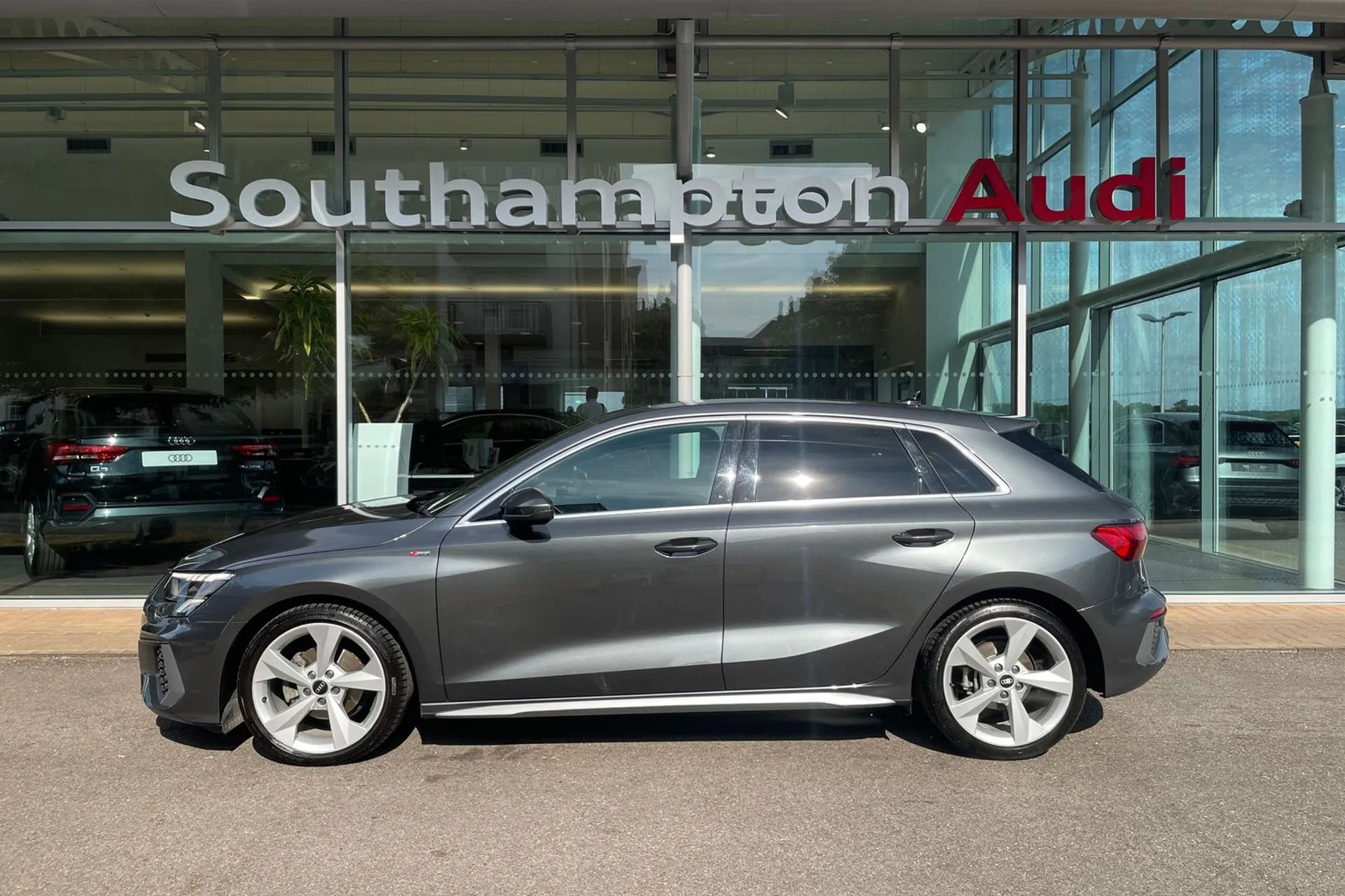 Audi A3 thumbnail image number 8