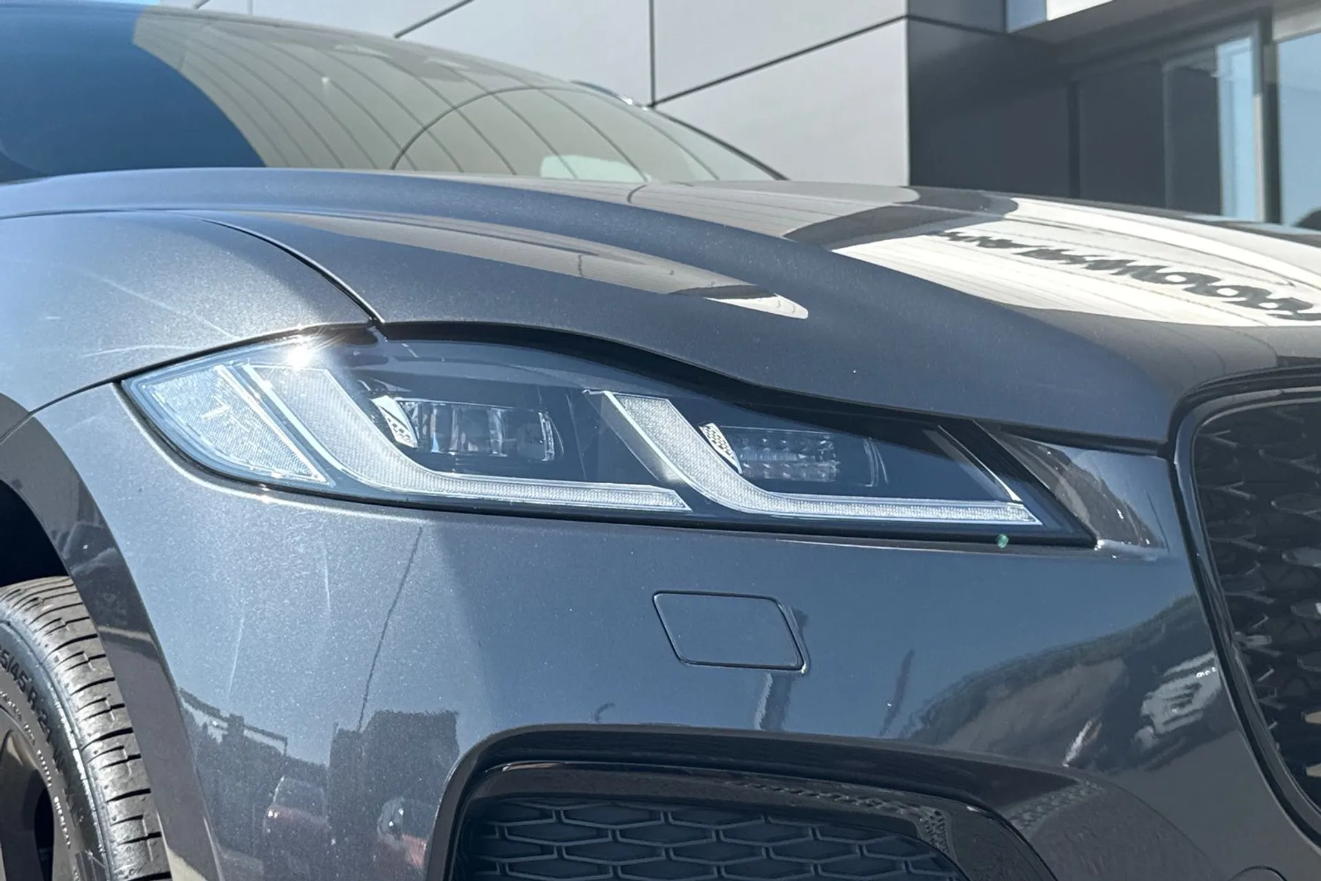 Jaguar F-PACE thumbnail image number 26