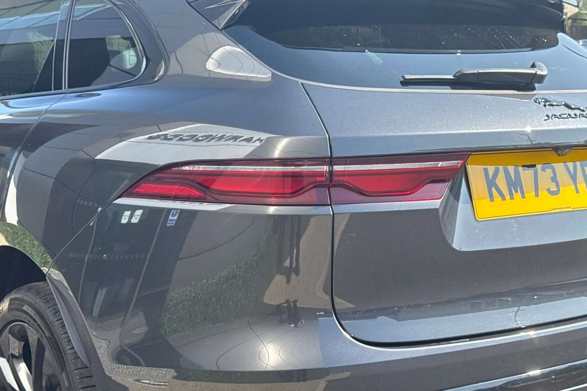 Jaguar F-PACE thumbnail image number 35