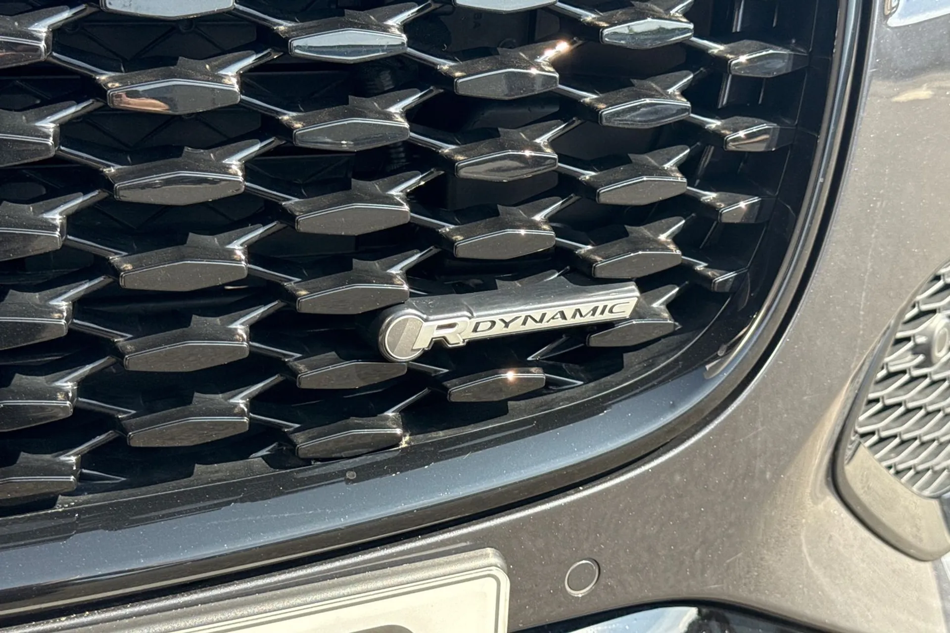 Jaguar F-PACE thumbnail image number 28