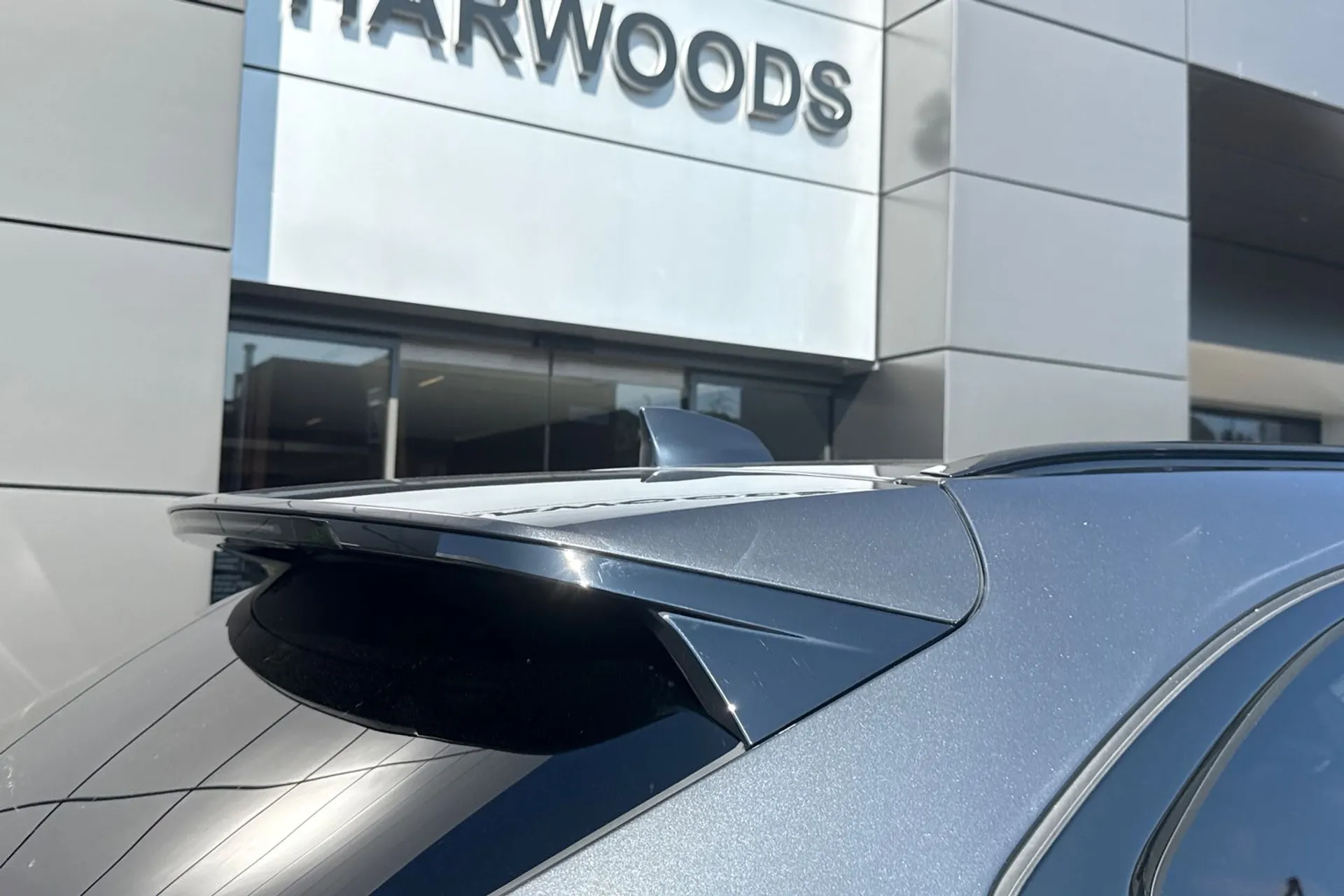 Jaguar F-PACE thumbnail image number 33