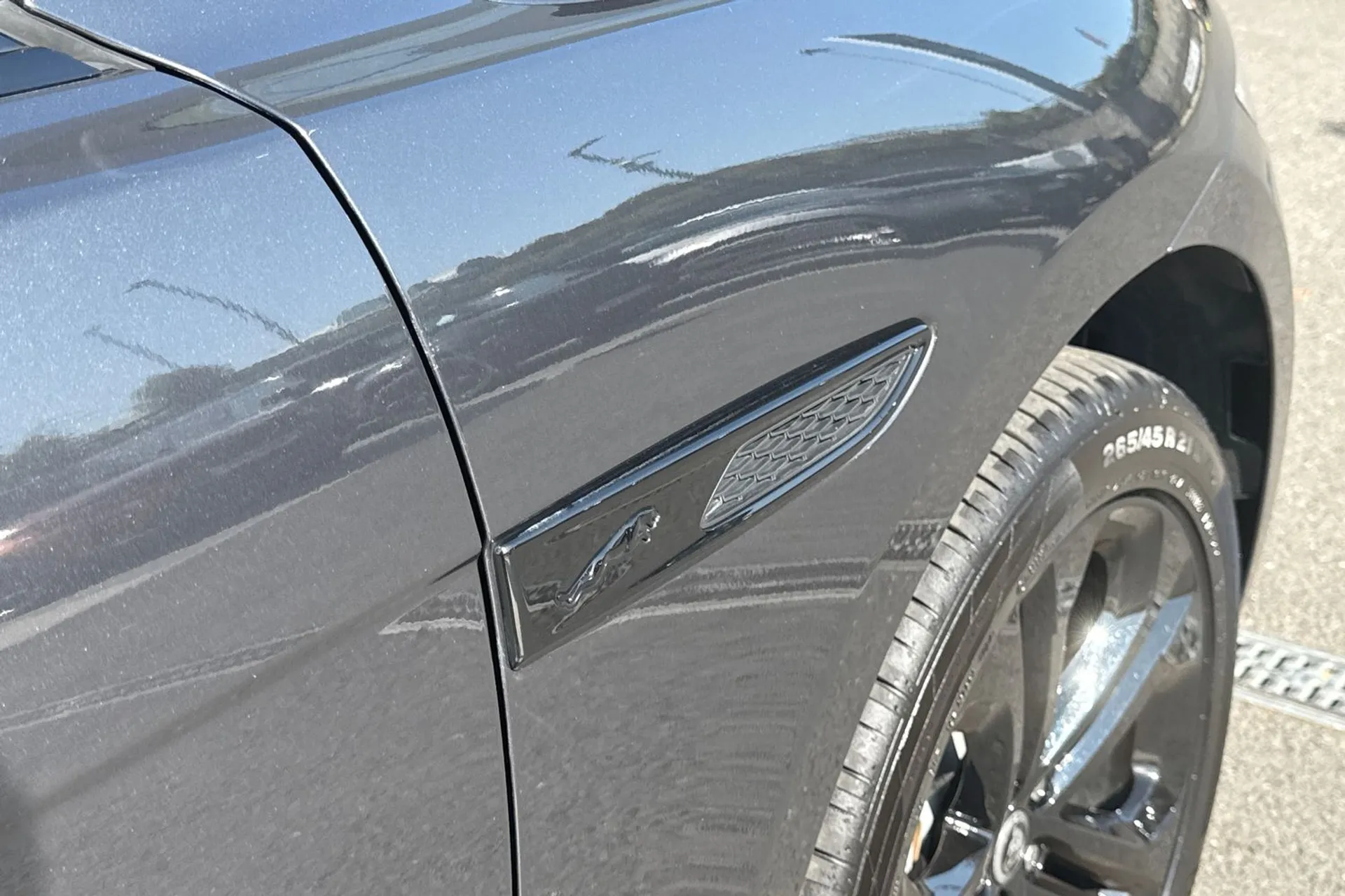 Jaguar F-PACE thumbnail image number 68