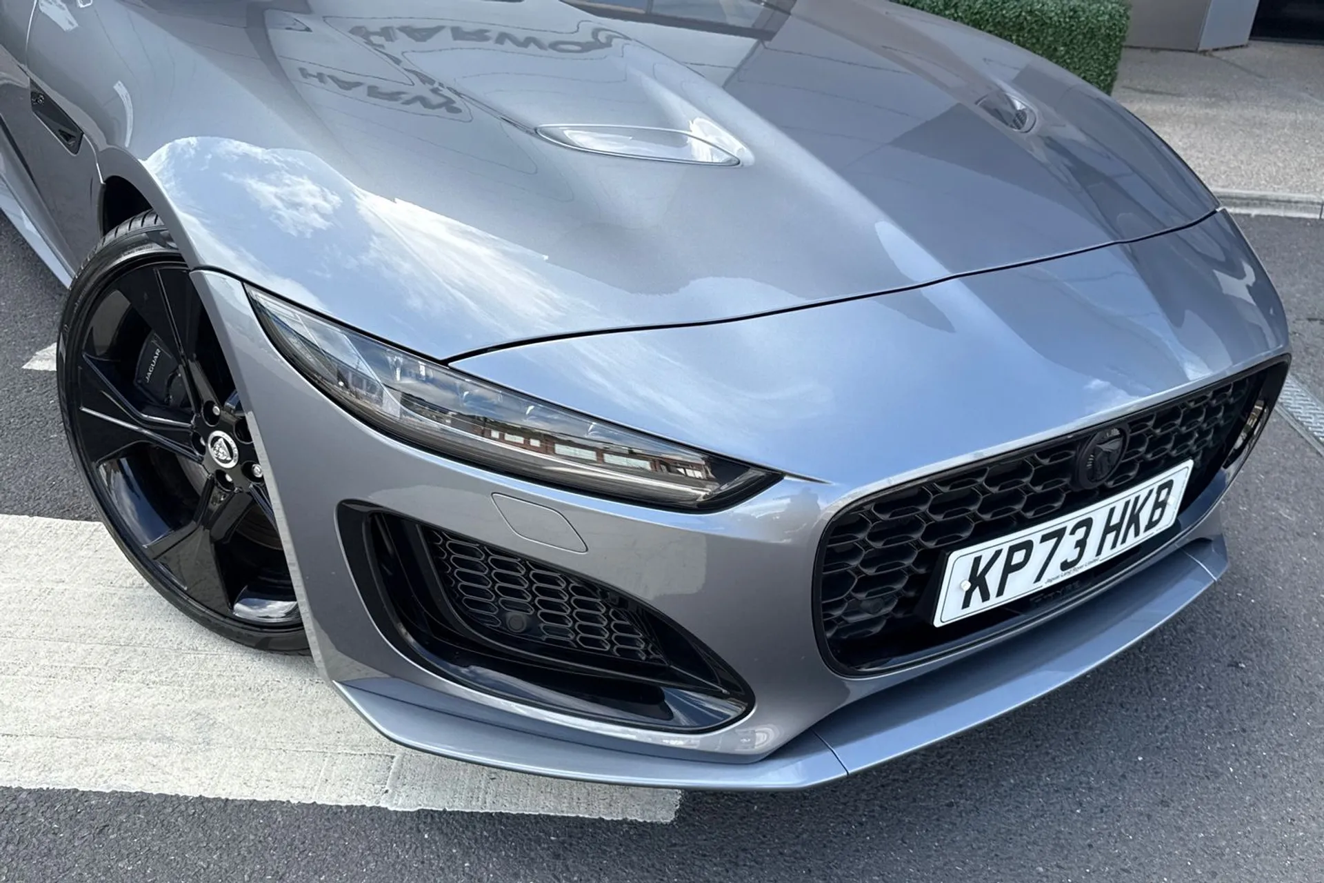Jaguar F-TYPE thumbnail image number 28