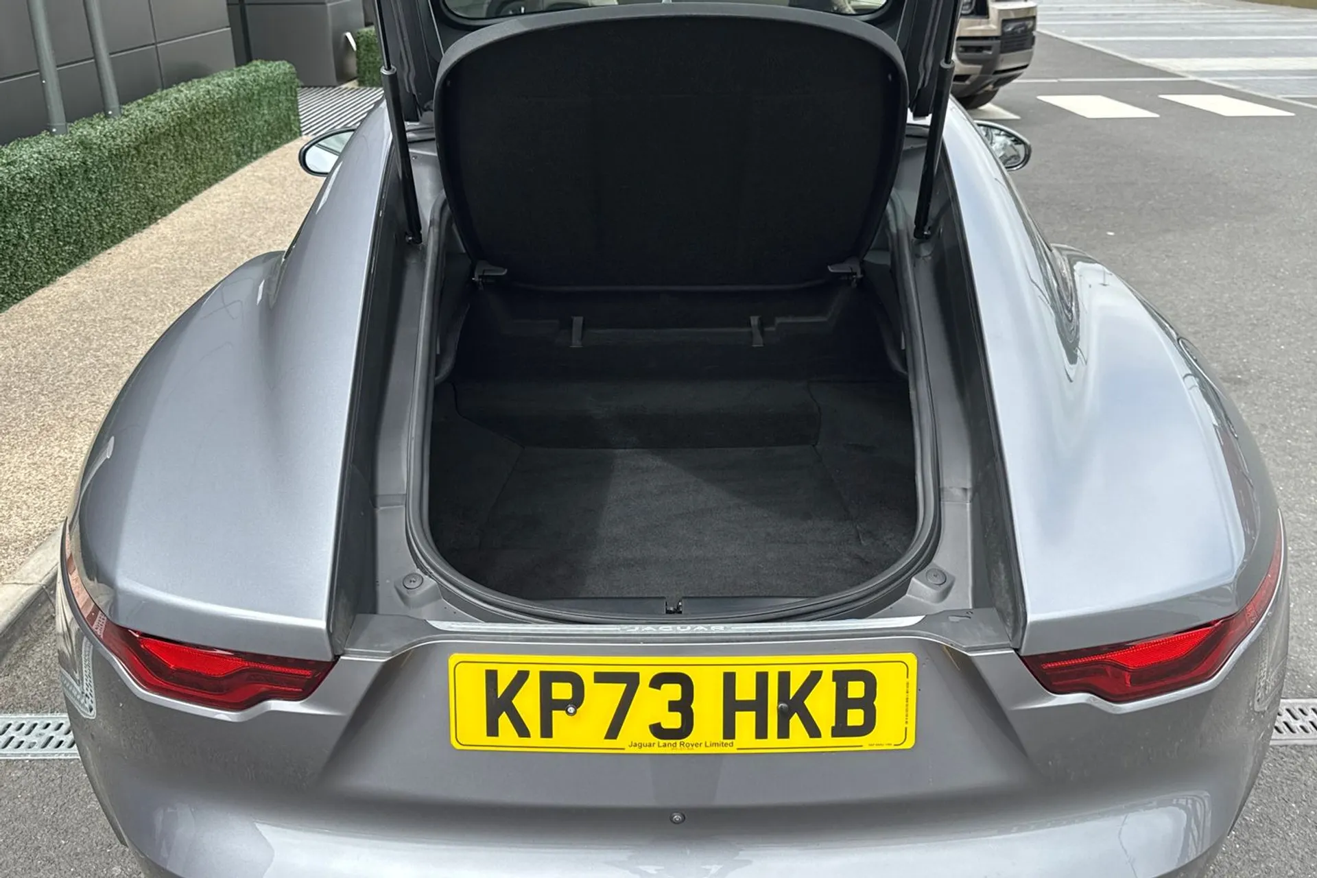 Jaguar F-TYPE thumbnail image number 42