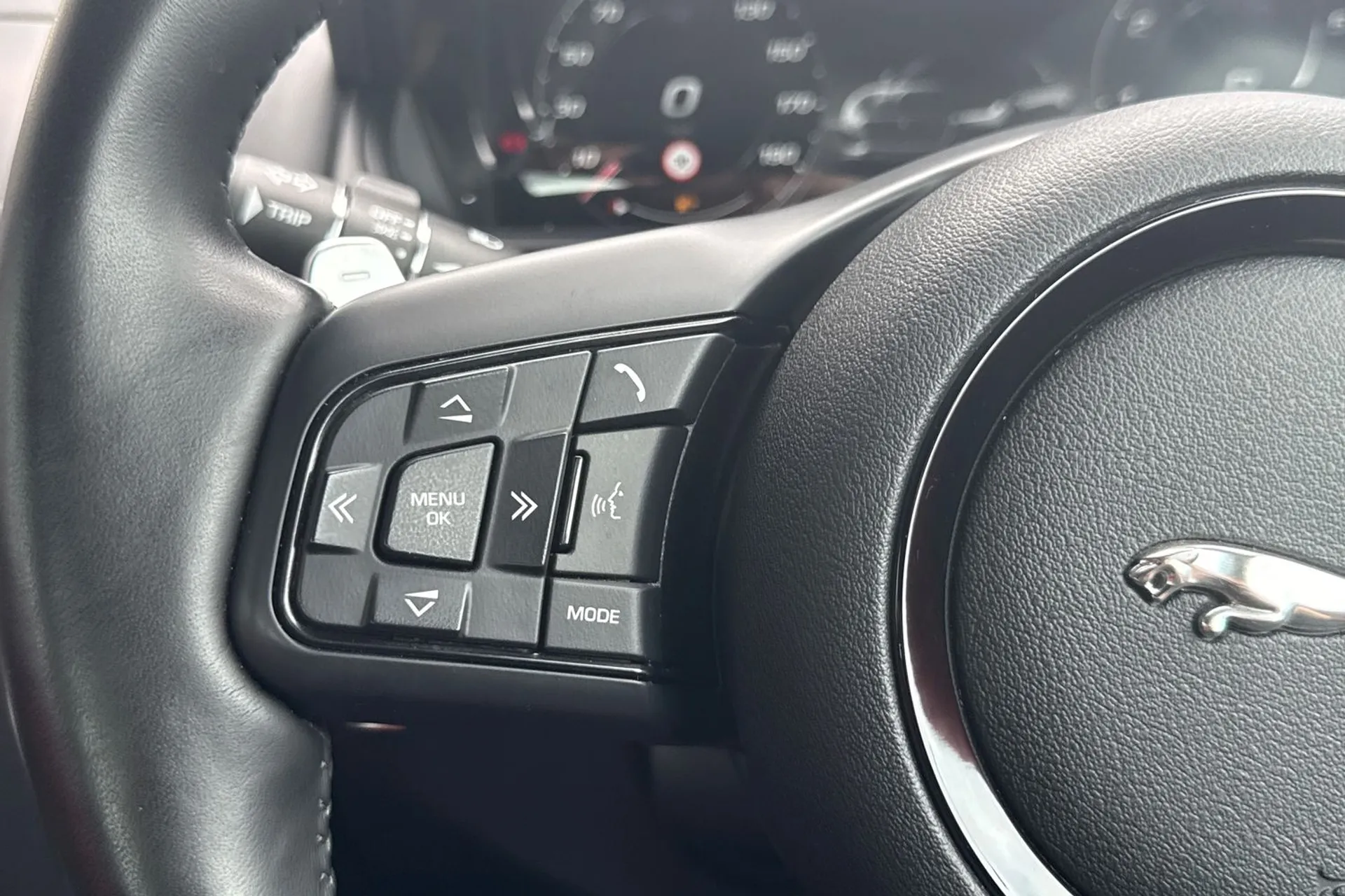 Jaguar F-TYPE thumbnail image number 55