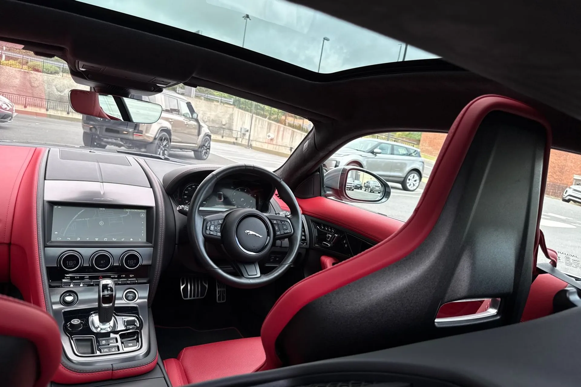 Jaguar F-TYPE thumbnail image number 47