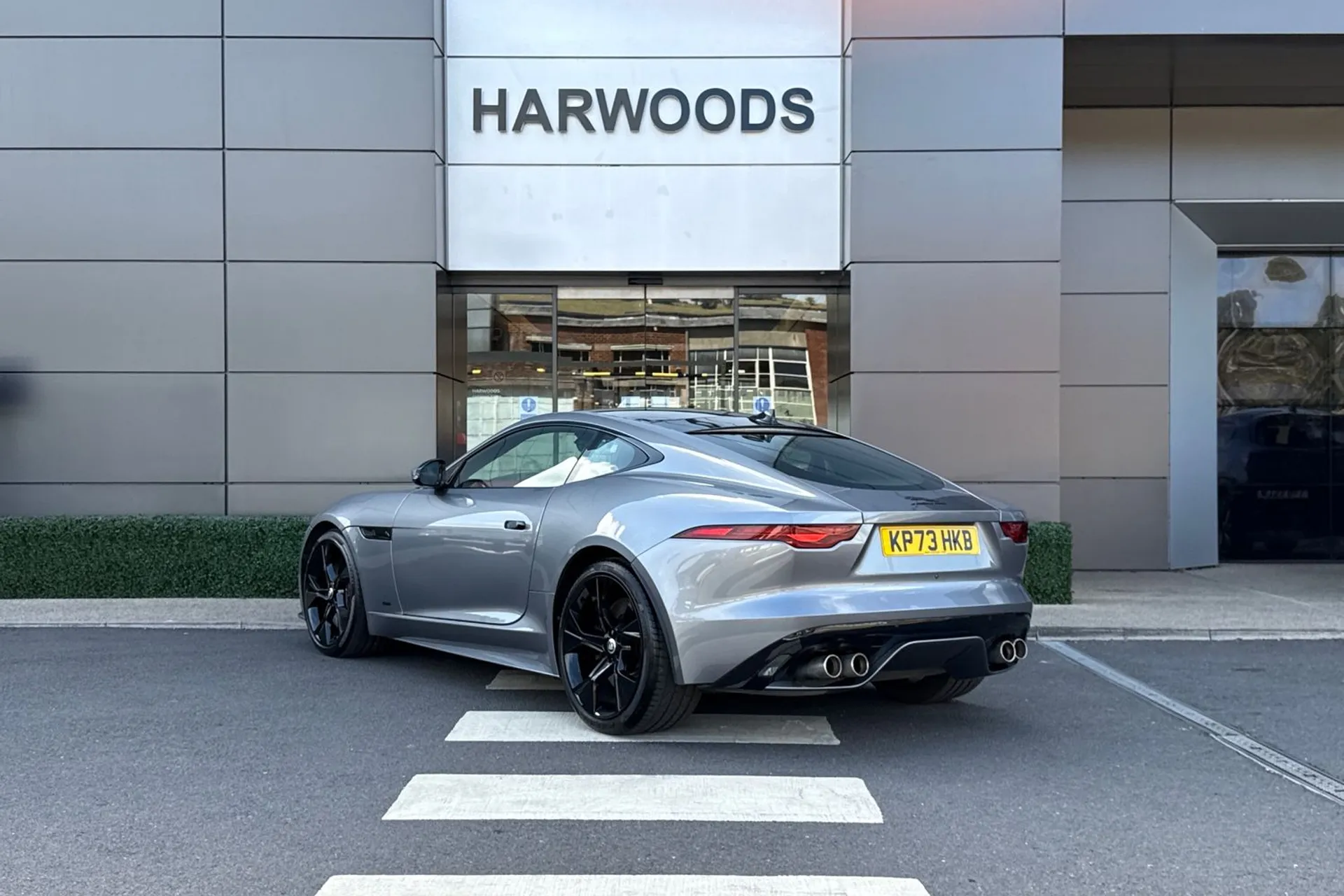 Jaguar F-TYPE thumbnail image number 11