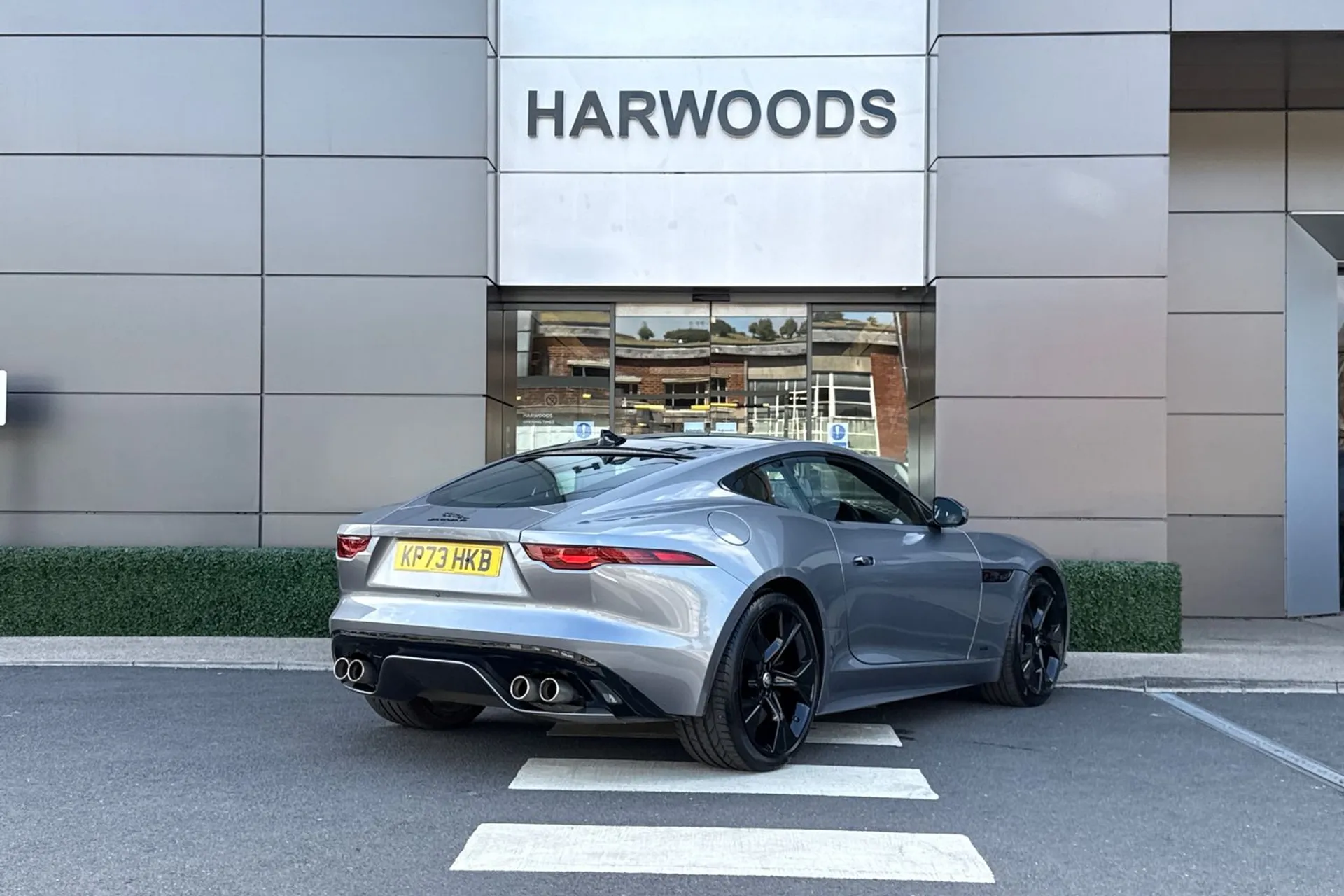 Jaguar F-TYPE thumbnail image number 7