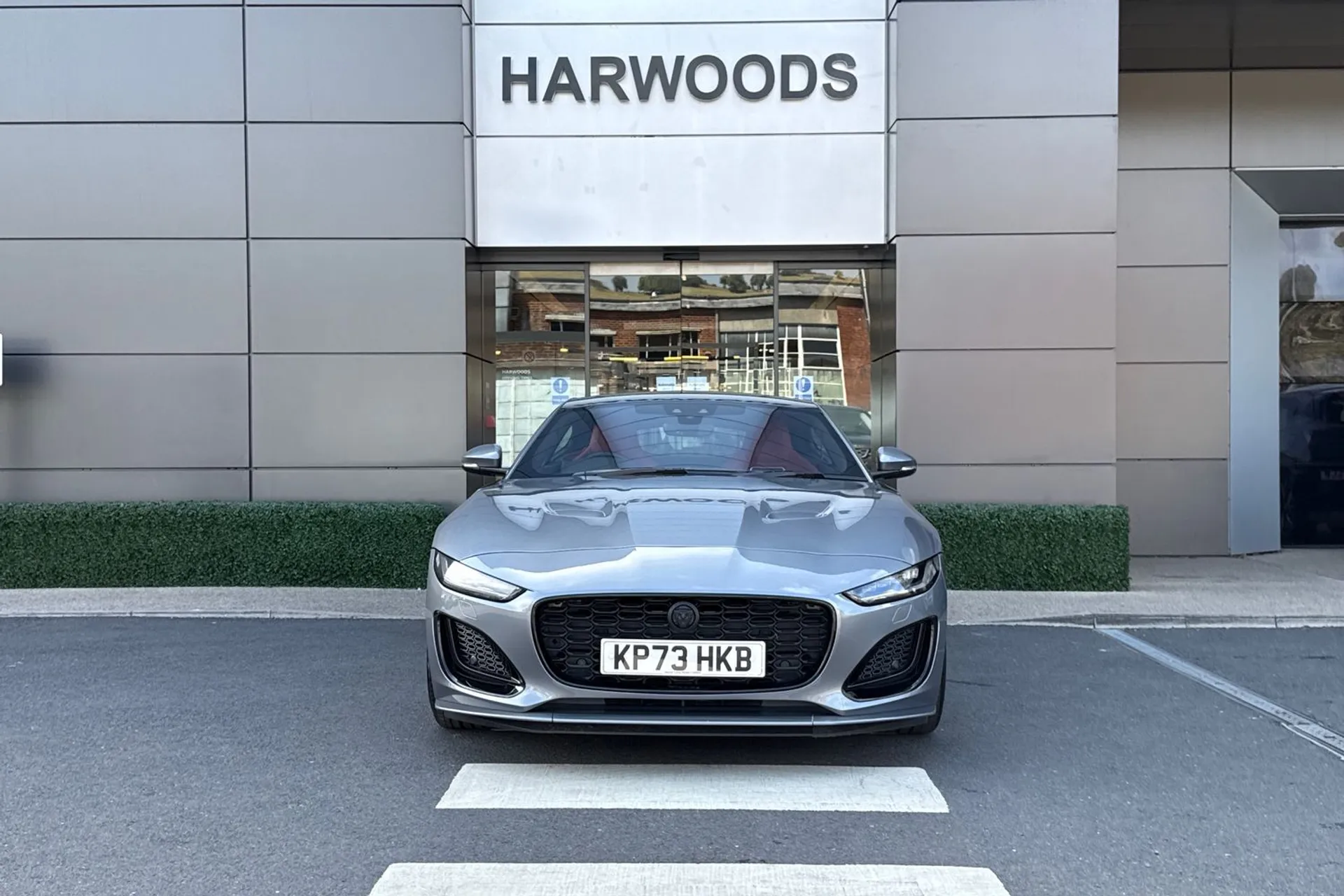 Jaguar F-TYPE thumbnail image number 15