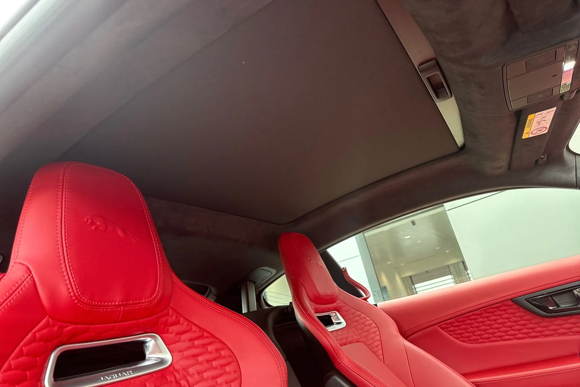 Jaguar F-TYPE thumbnail image number 9