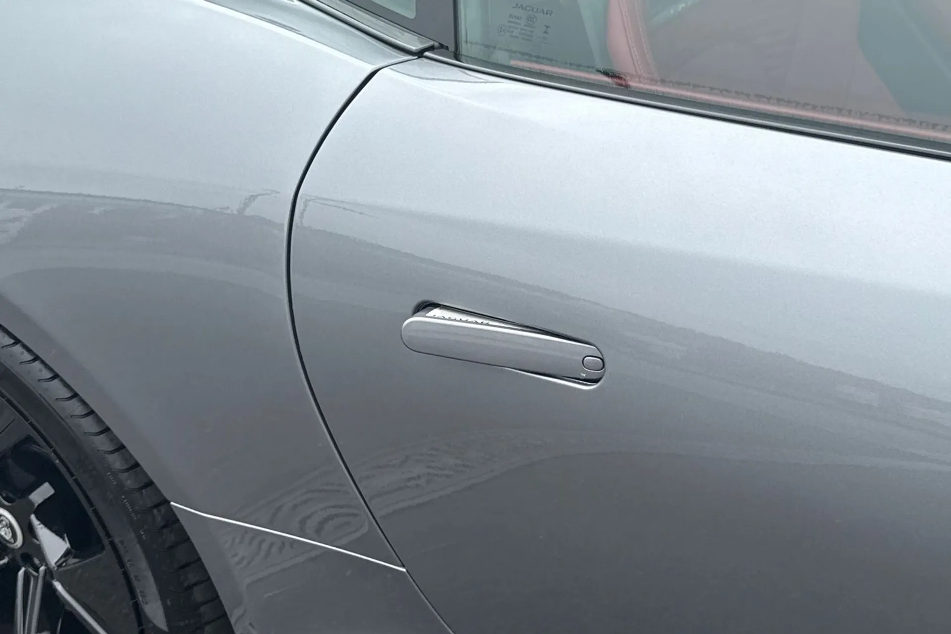 Jaguar F-TYPE thumbnail image number 24