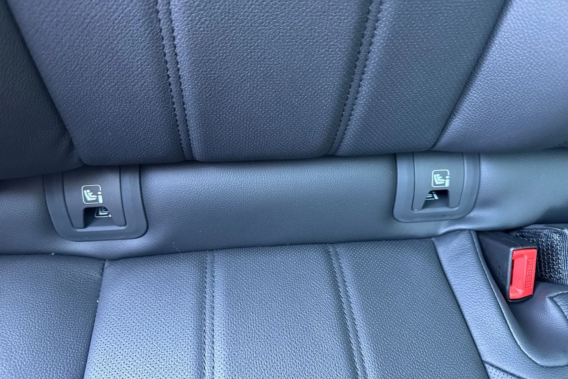 LAND ROVER RANGE ROVER EVOQUE thumbnail image number 32