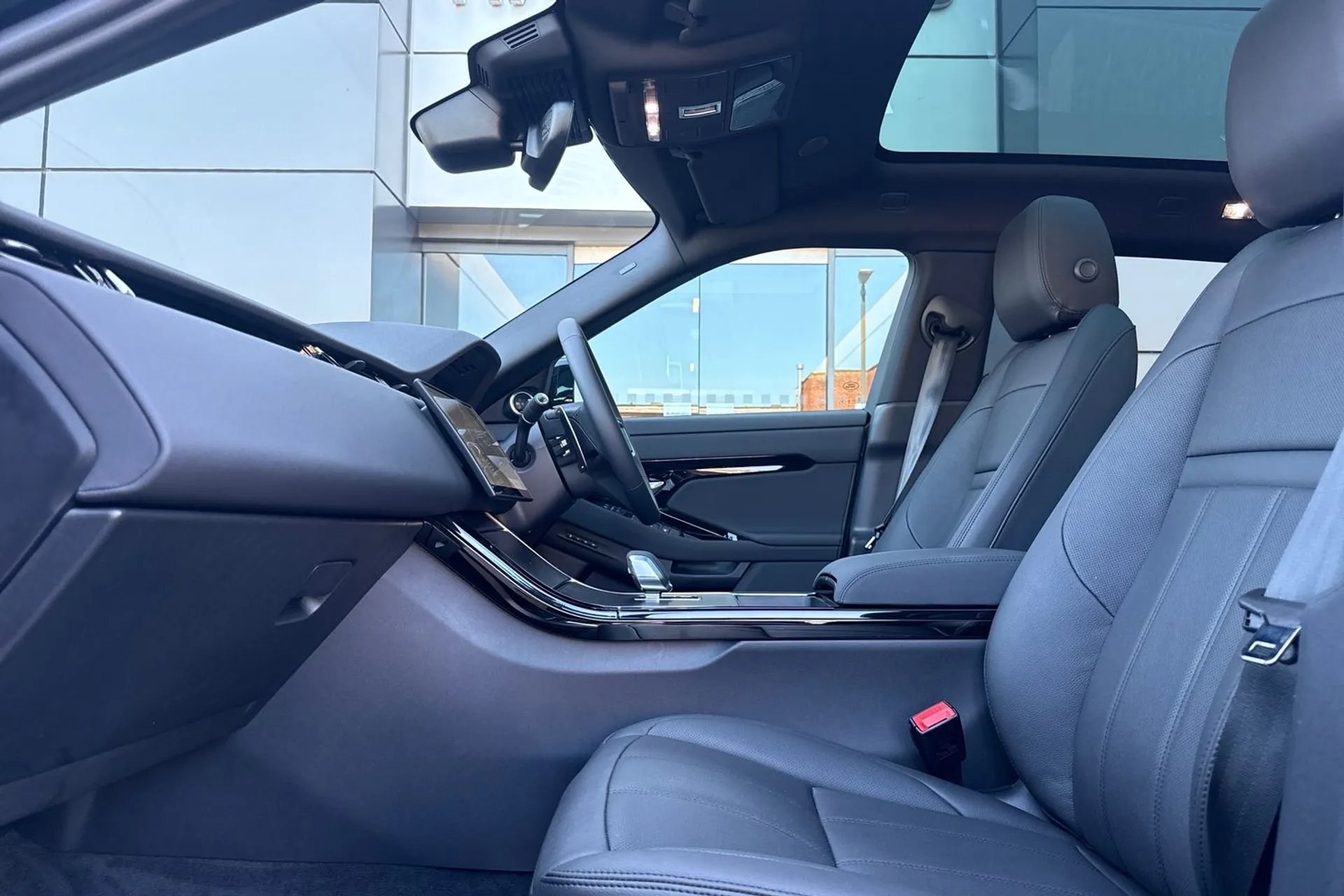 LAND ROVER RANGE ROVER EVOQUE thumbnail image number 34