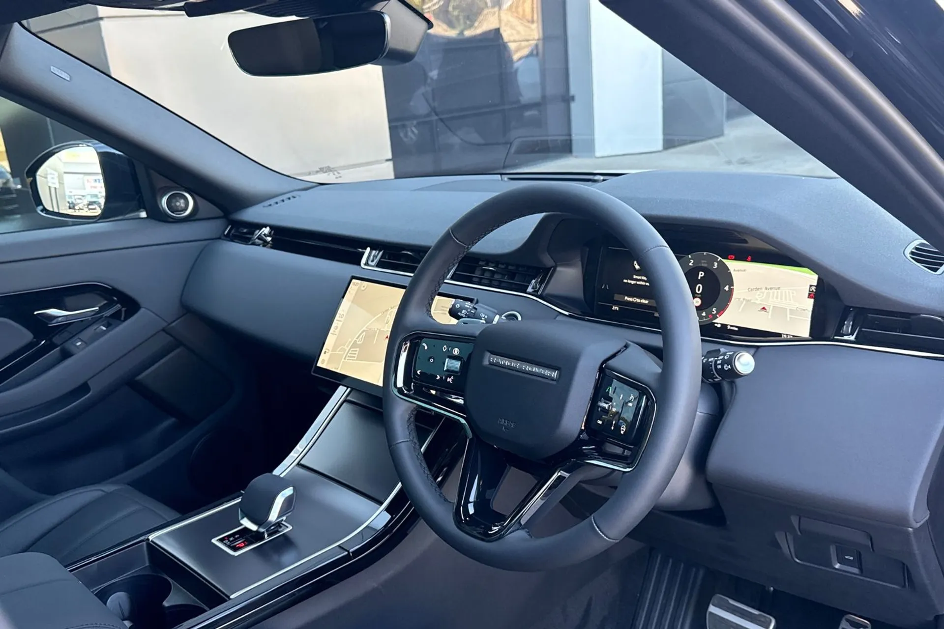 LAND ROVER RANGE ROVER EVOQUE thumbnail image number 18