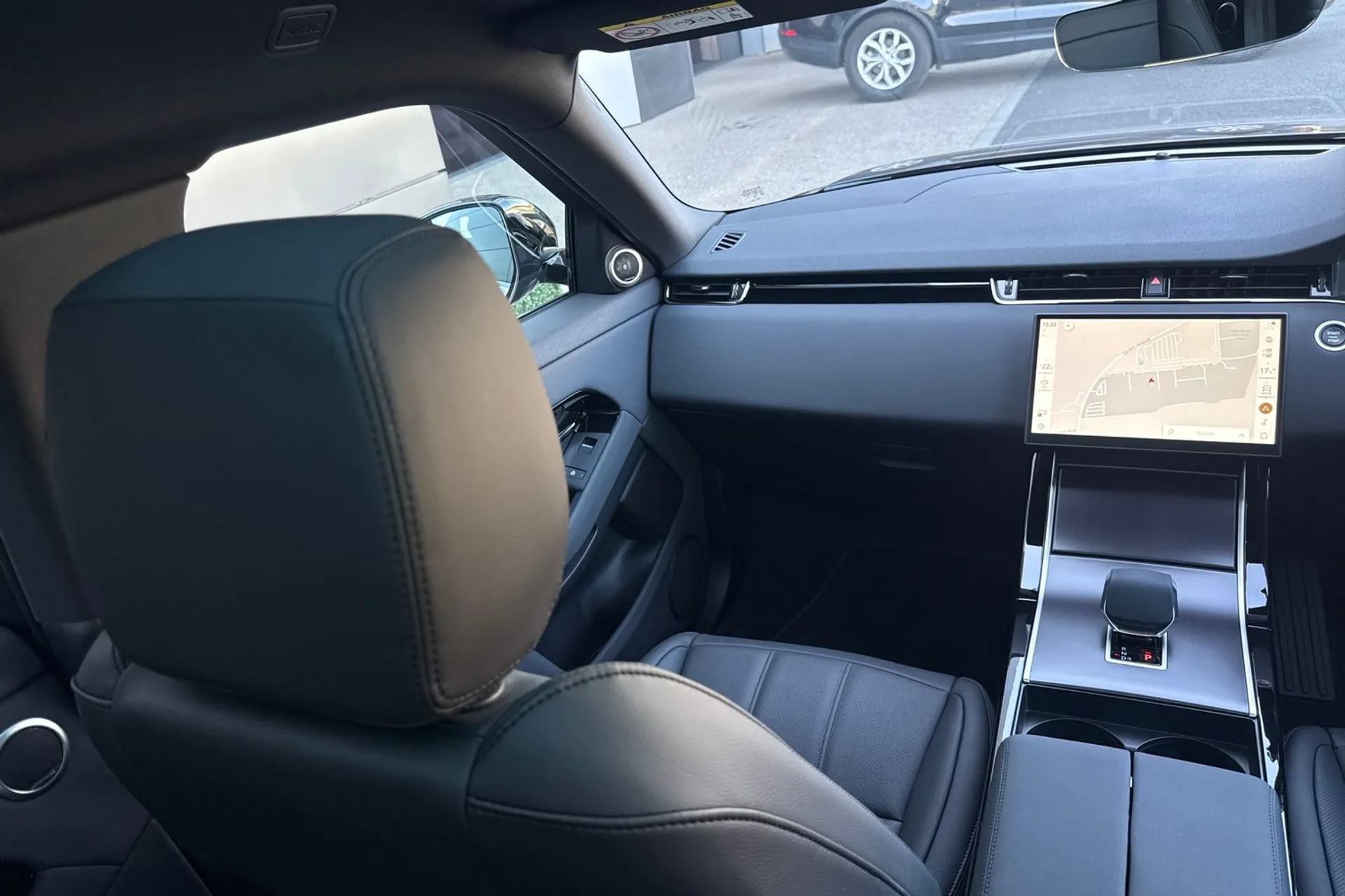 LAND ROVER RANGE ROVER EVOQUE thumbnail image number 39