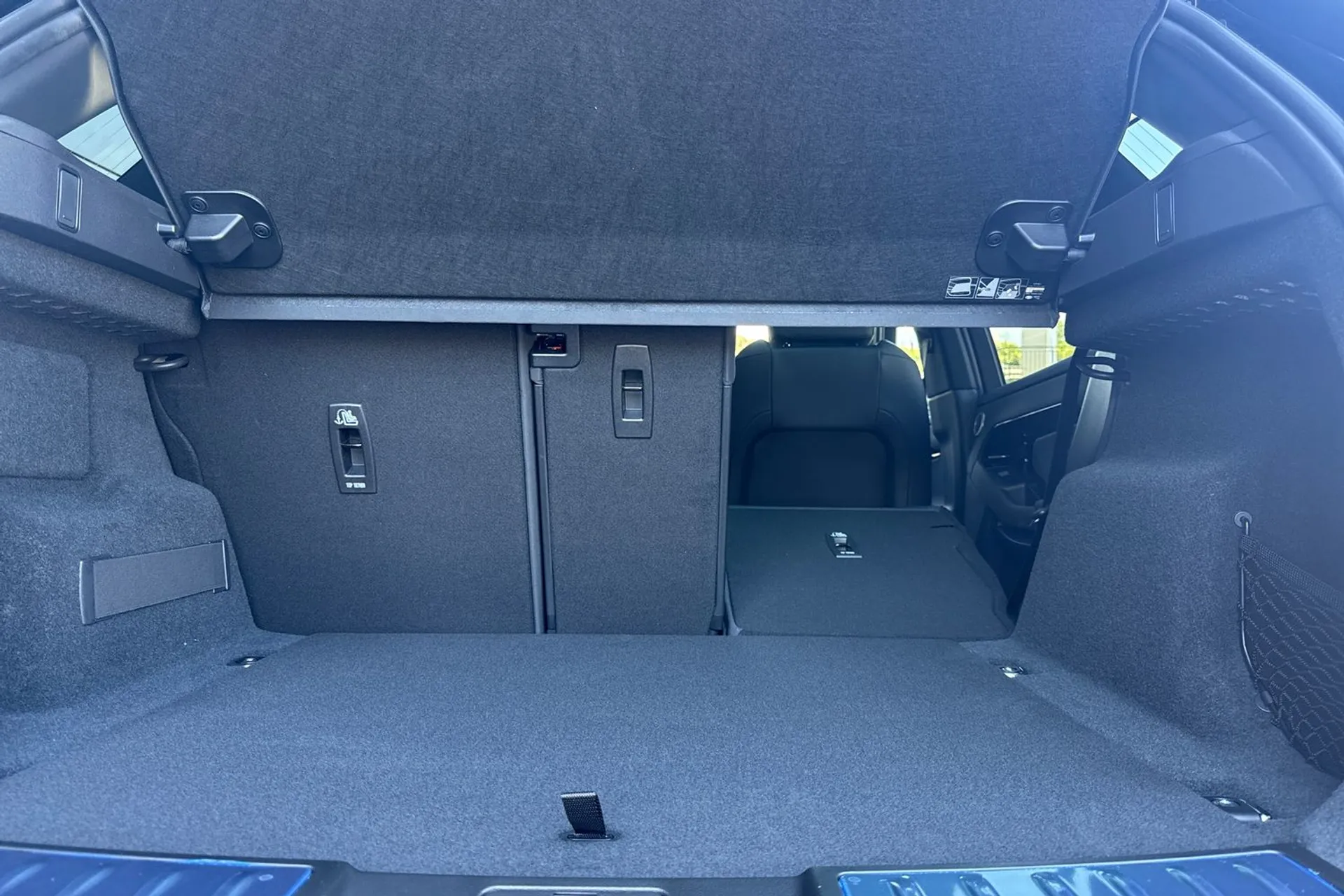 LAND ROVER RANGE ROVER EVOQUE thumbnail image number 30