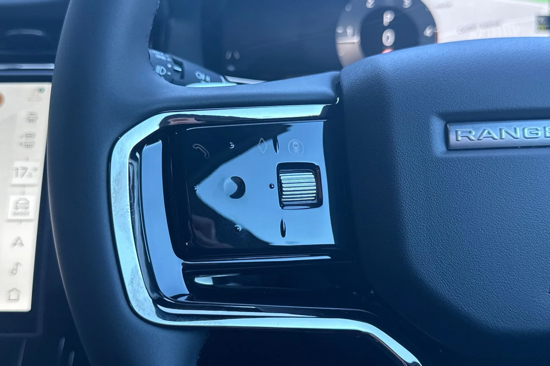 LAND ROVER RANGE ROVER EVOQUE thumbnail image number 44