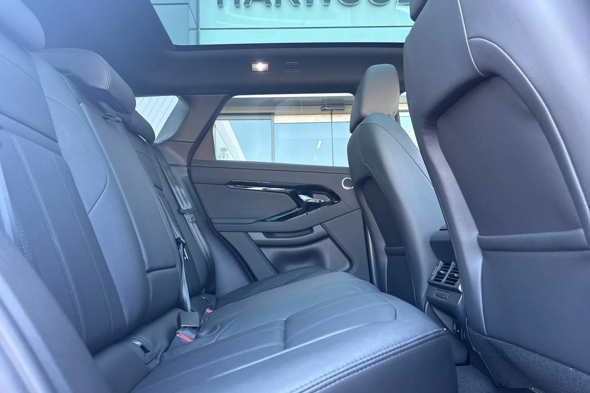 LAND ROVER RANGE ROVER EVOQUE thumbnail image number 21