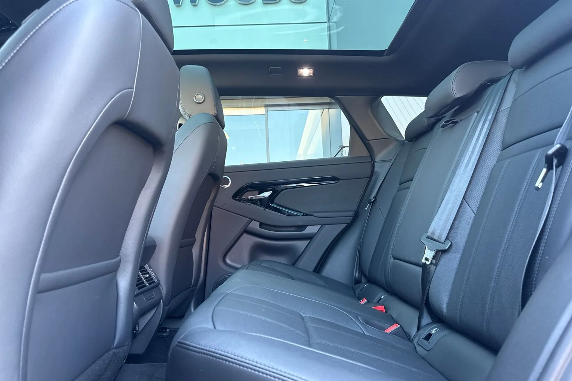 LAND ROVER RANGE ROVER EVOQUE thumbnail image number 36