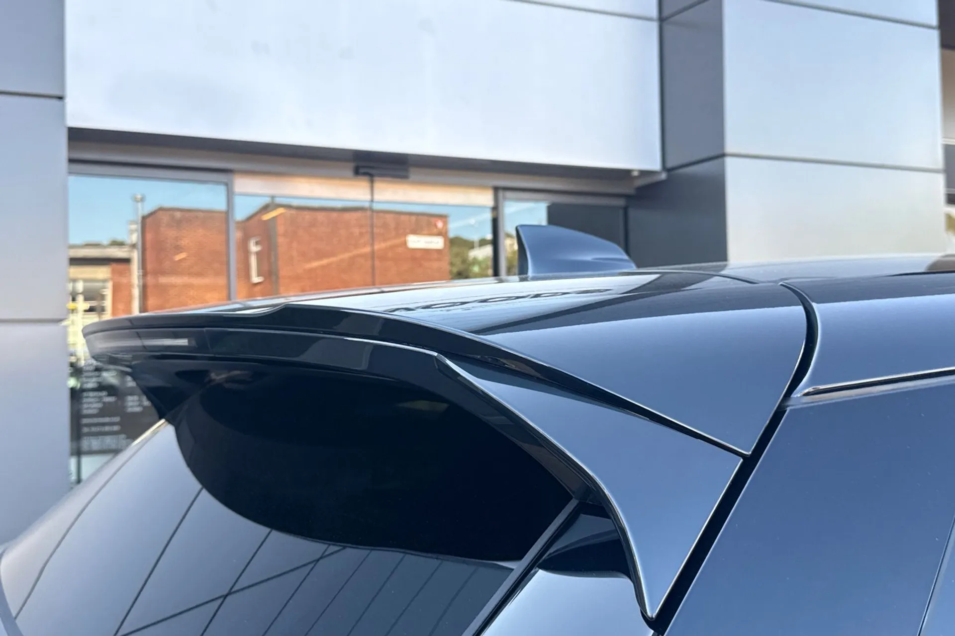 LAND ROVER RANGE ROVER EVOQUE thumbnail image number 23