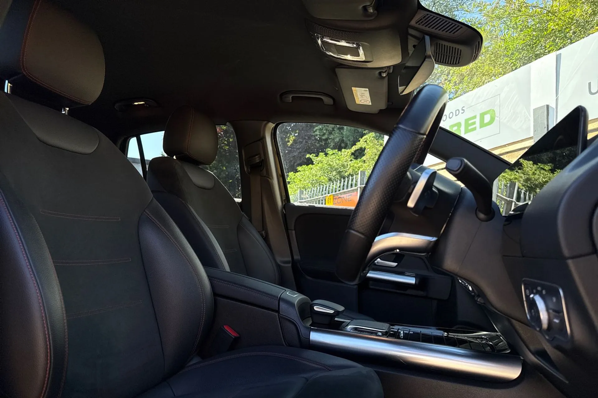 MERCEDES-BENZ GLA thumbnail image number 27
