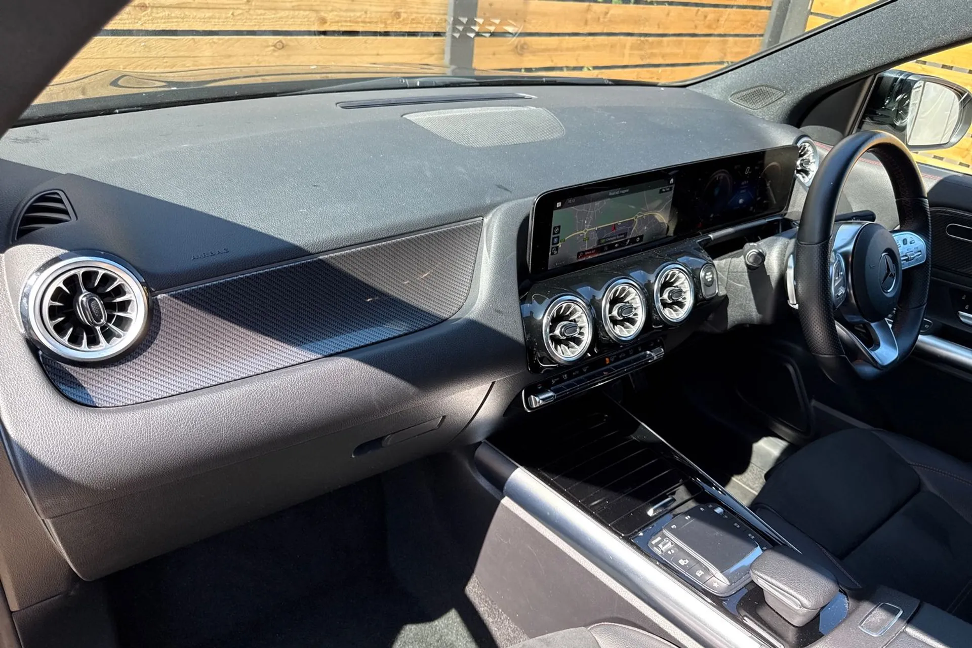 MERCEDES-BENZ GLA thumbnail image number 29