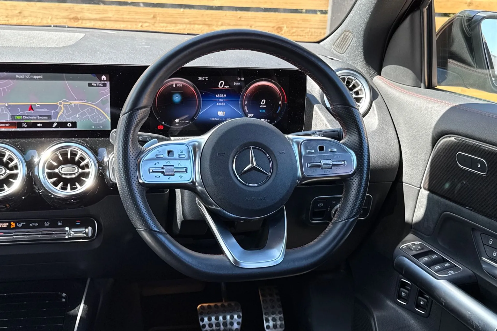 MERCEDES-BENZ GLA thumbnail image number 36