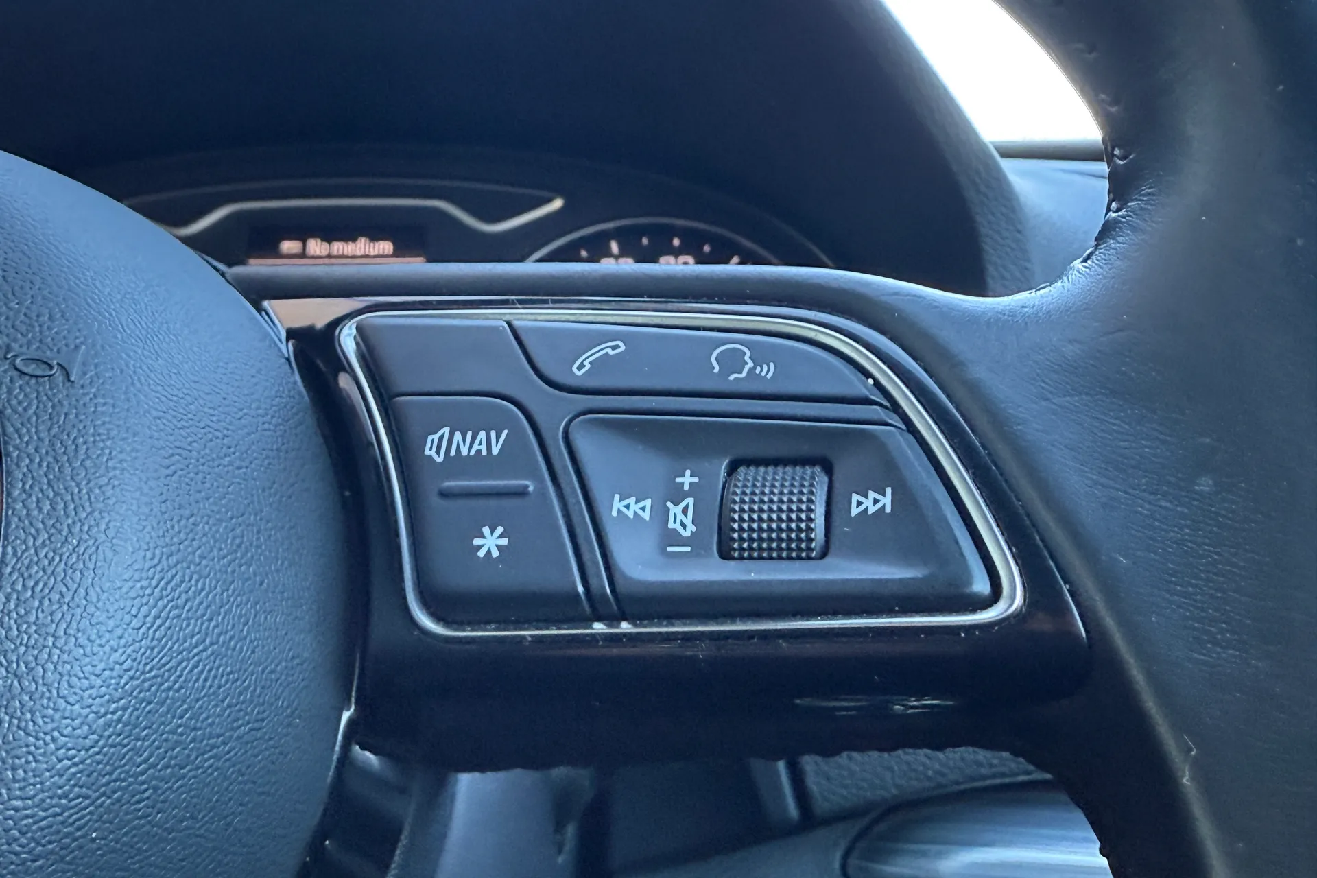 Audi A3 thumbnail image number 11