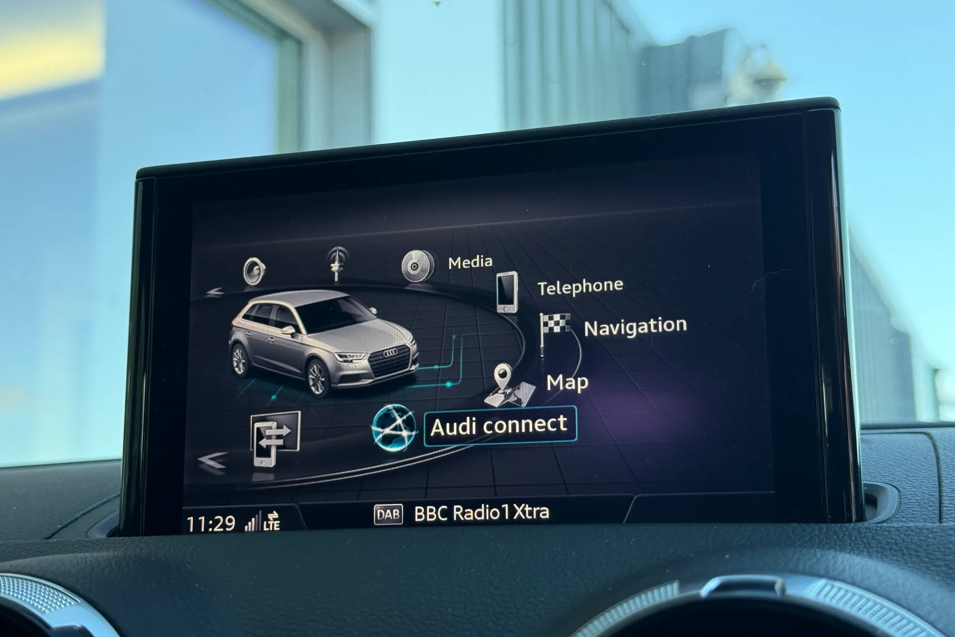 Audi A3 thumbnail image number 46