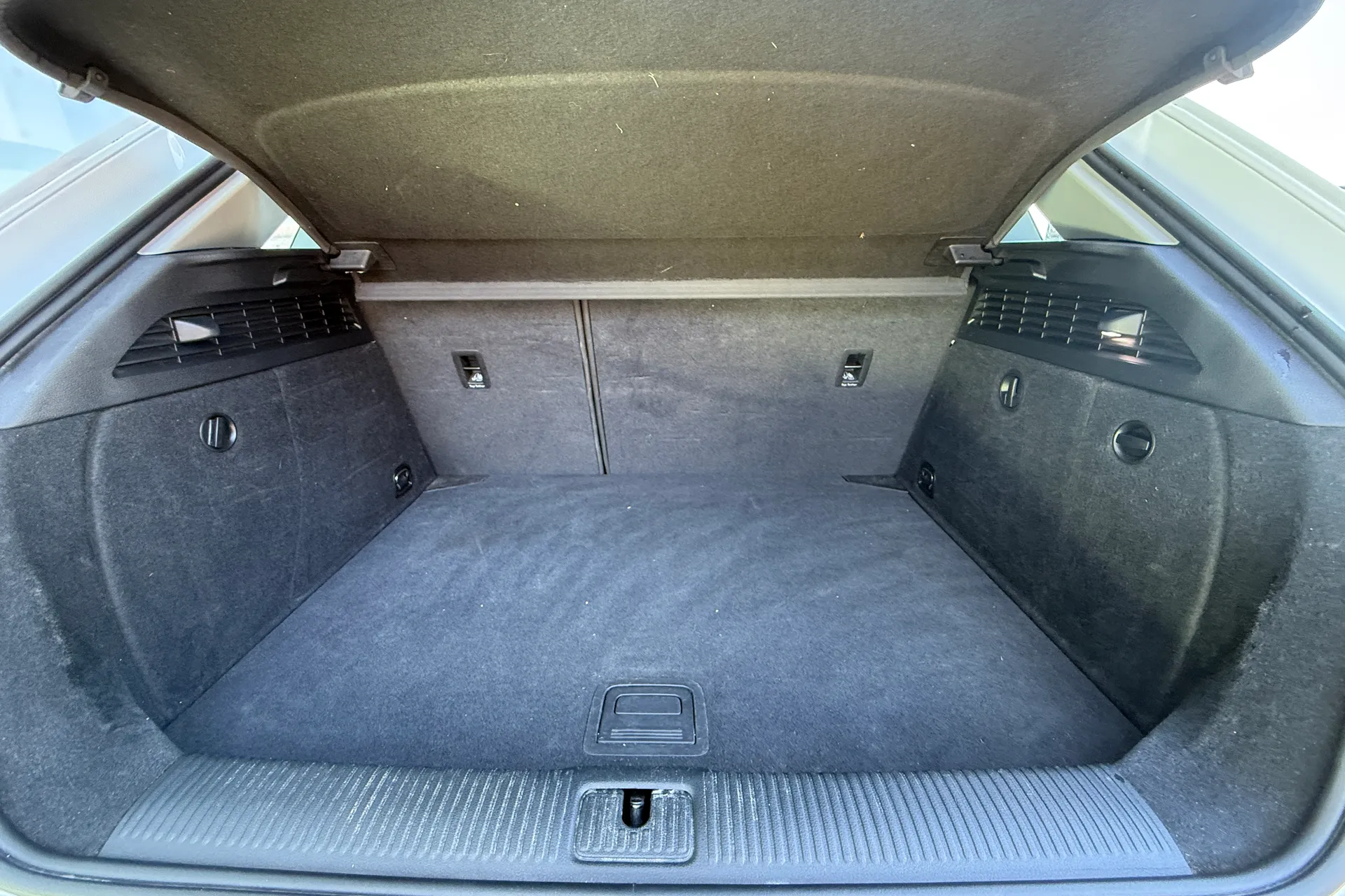 Audi A3 thumbnail image number 37