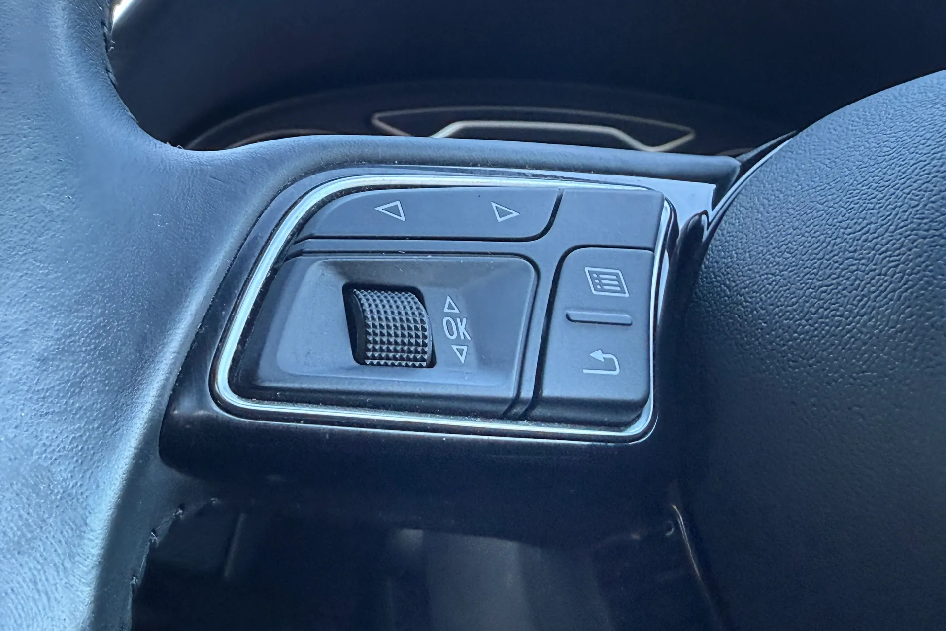 Audi A3 thumbnail image number 10