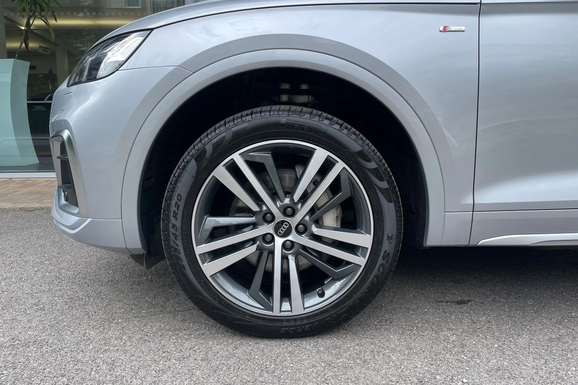 Audi Q5 thumbnail image number 13