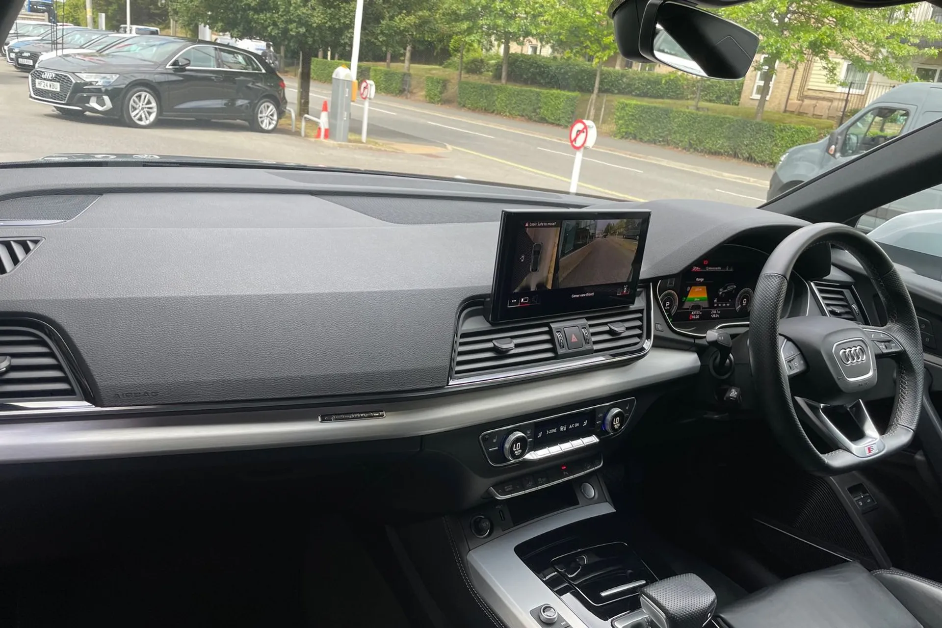 Audi Q5 thumbnail image number 27