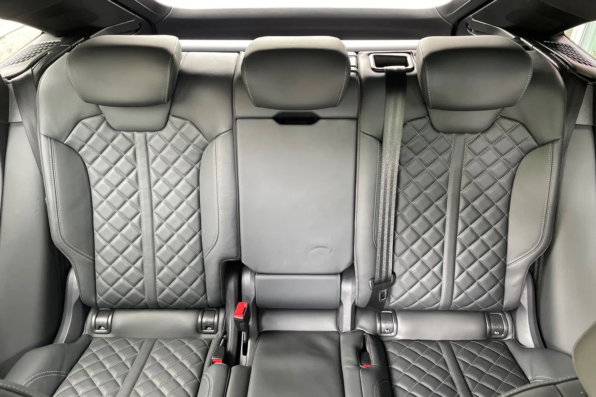 Audi Q5 thumbnail image number 30