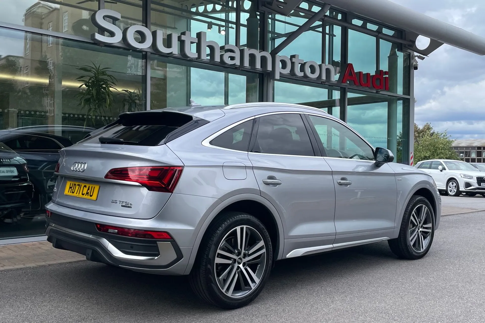 Audi Q5 thumbnail image number 7