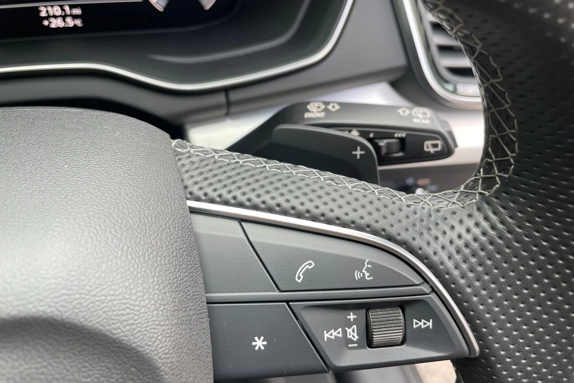 Audi Q5 thumbnail image number 58