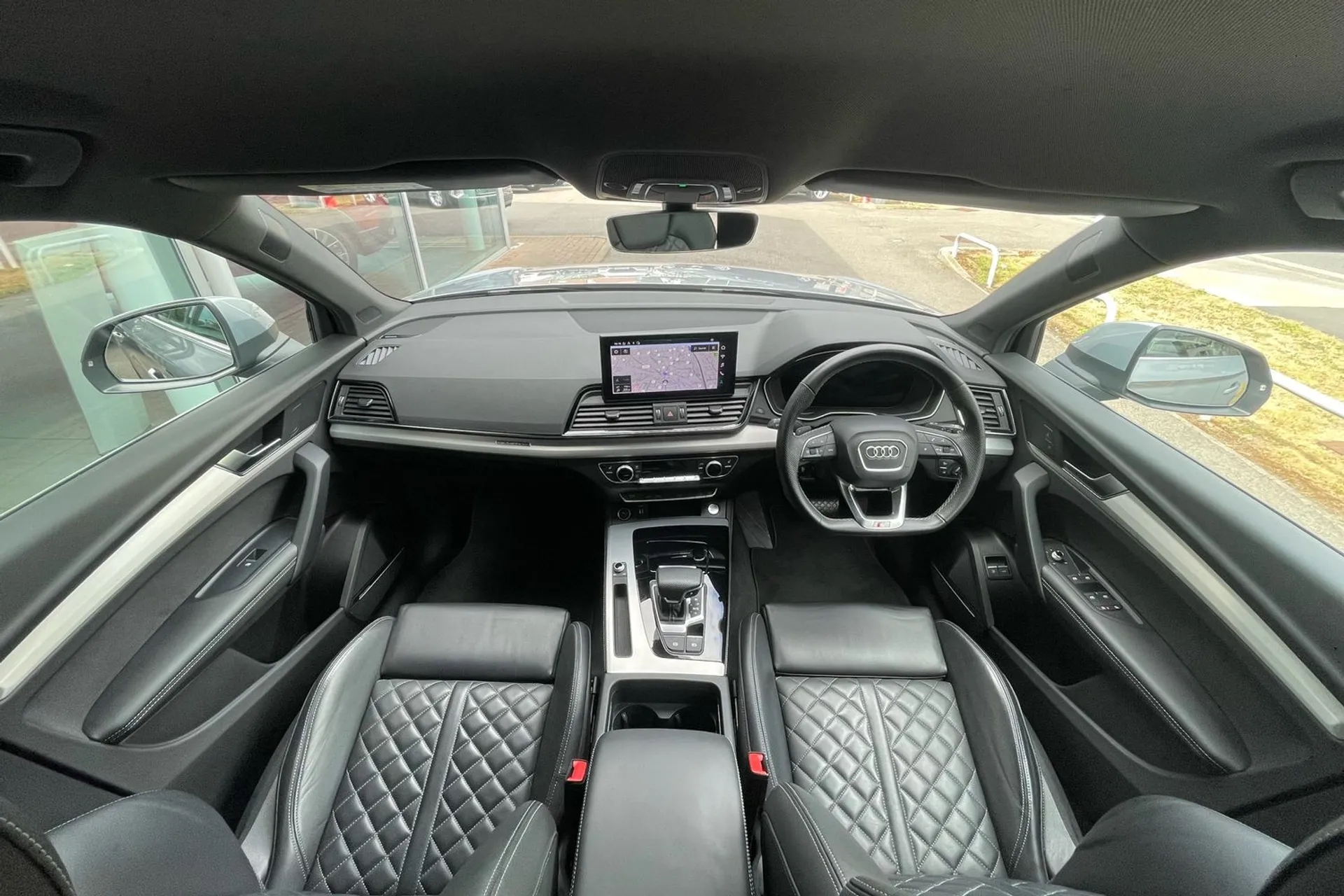 Audi Q5 thumbnail image number 32