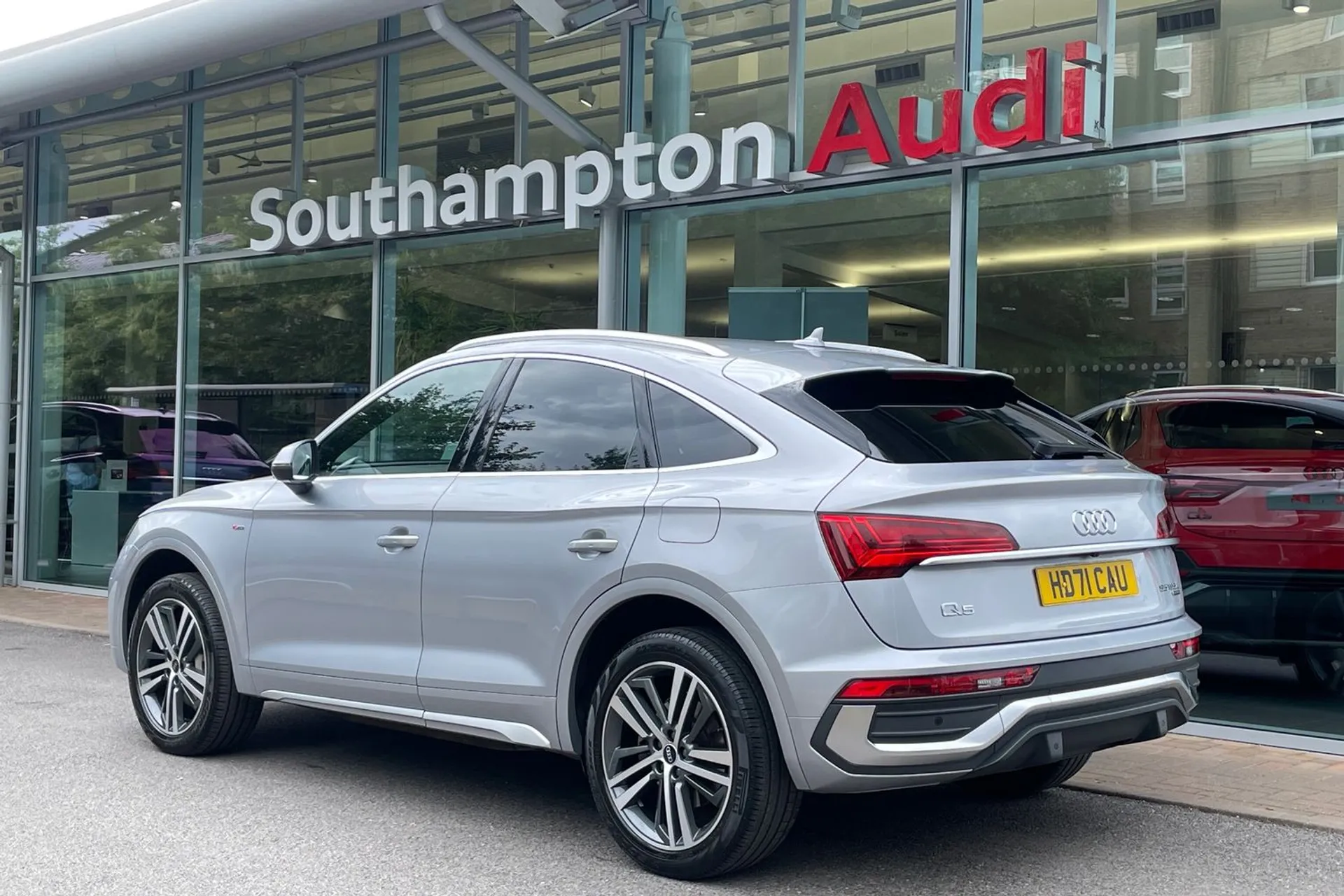 Audi Q5 thumbnail image number 9