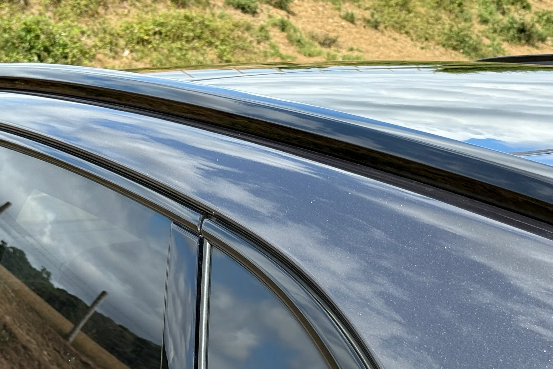 Bentley BENTAYGA V8 D AUTO thumbnail image number 18