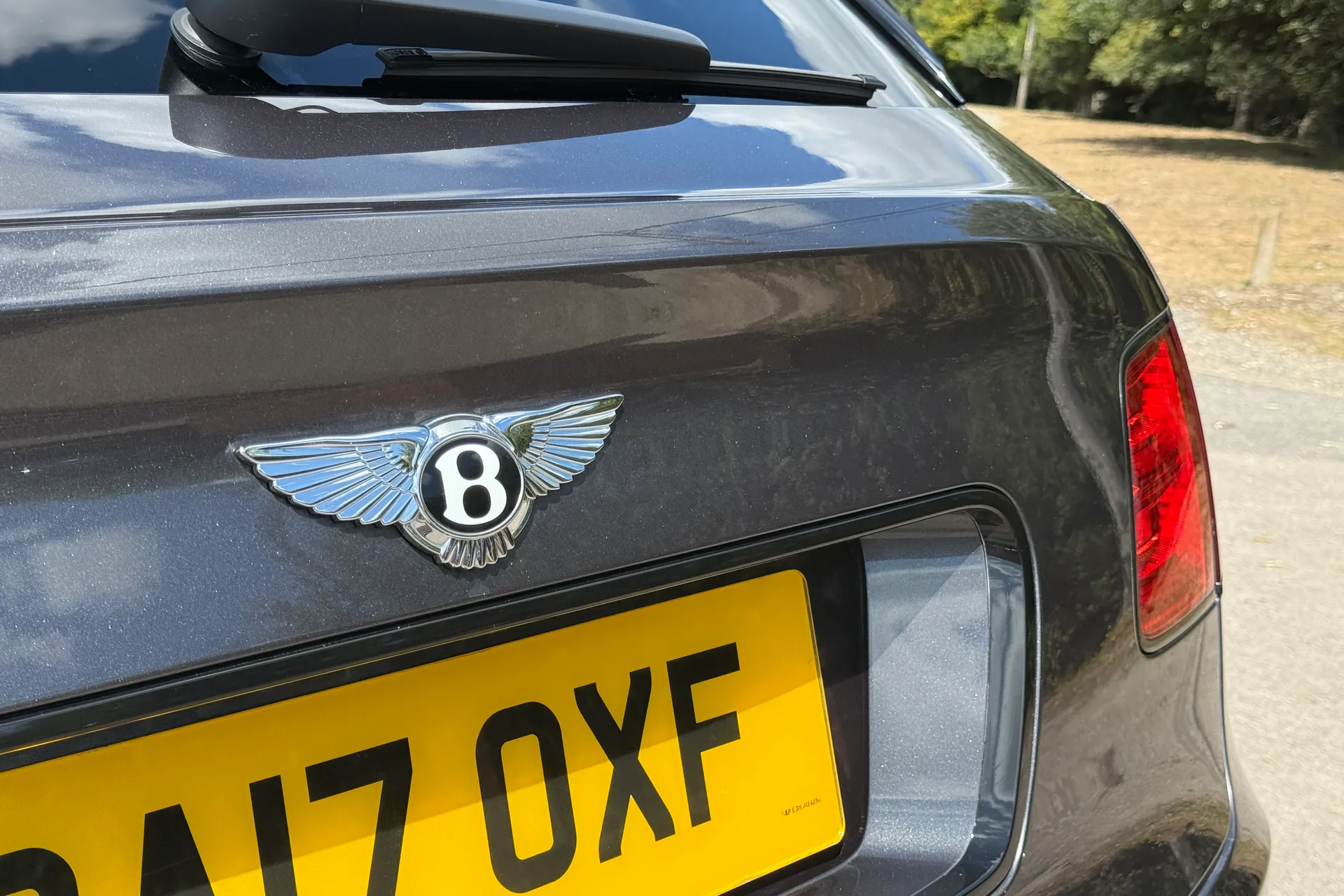 Bentley BENTAYGA V8 D AUTO thumbnail image number 21