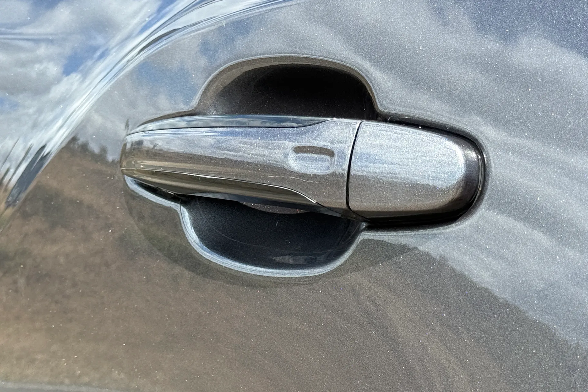 Bentley BENTAYGA V8 D AUTO thumbnail image number 17
