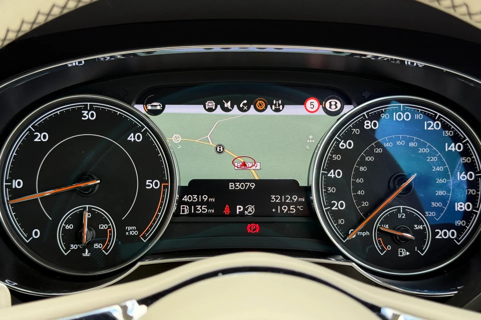 Bentley BENTAYGA V8 D AUTO thumbnail image number 55