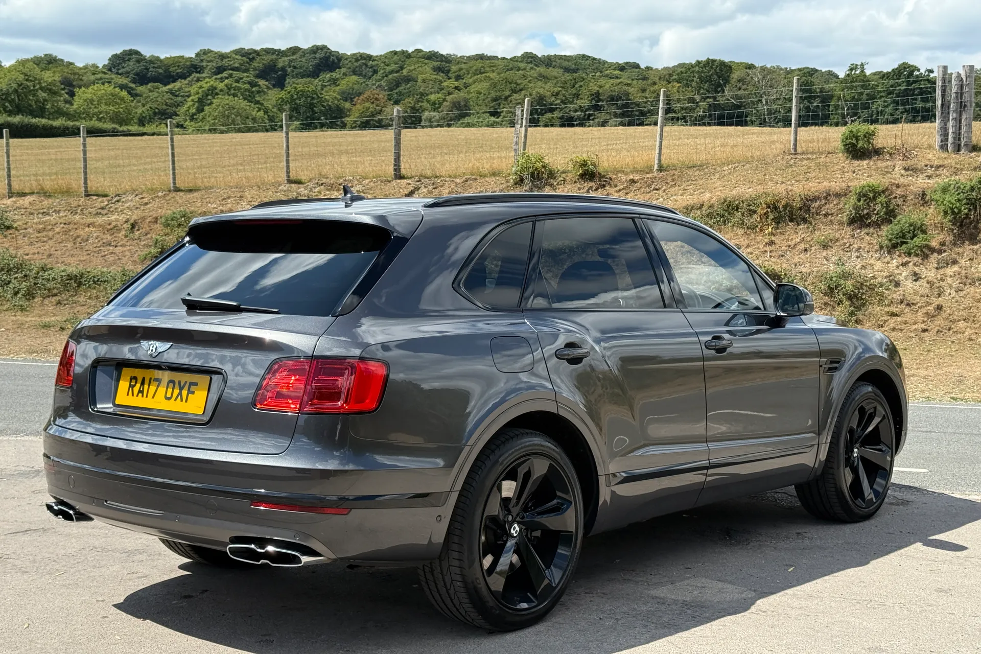 Bentley BENTAYGA V8 D AUTO thumbnail image number 11