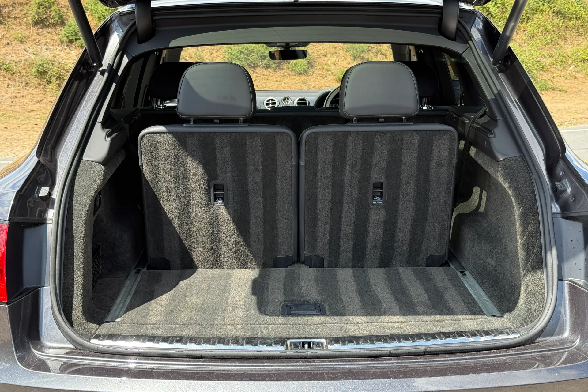 Bentley BENTAYGA V8 D AUTO thumbnail image number 24