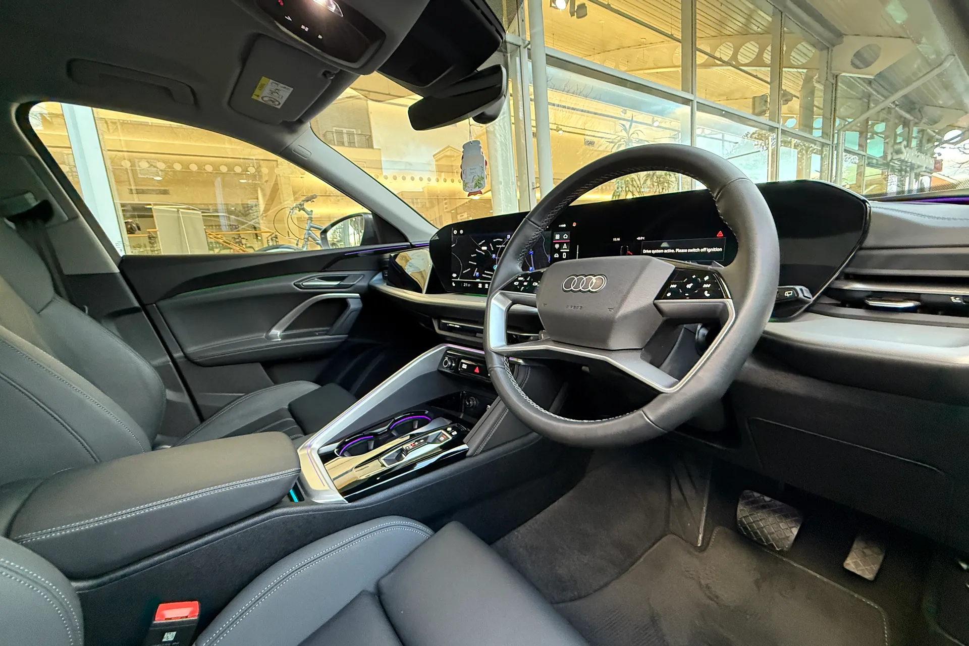 Audi Q5 thumbnail image number 10