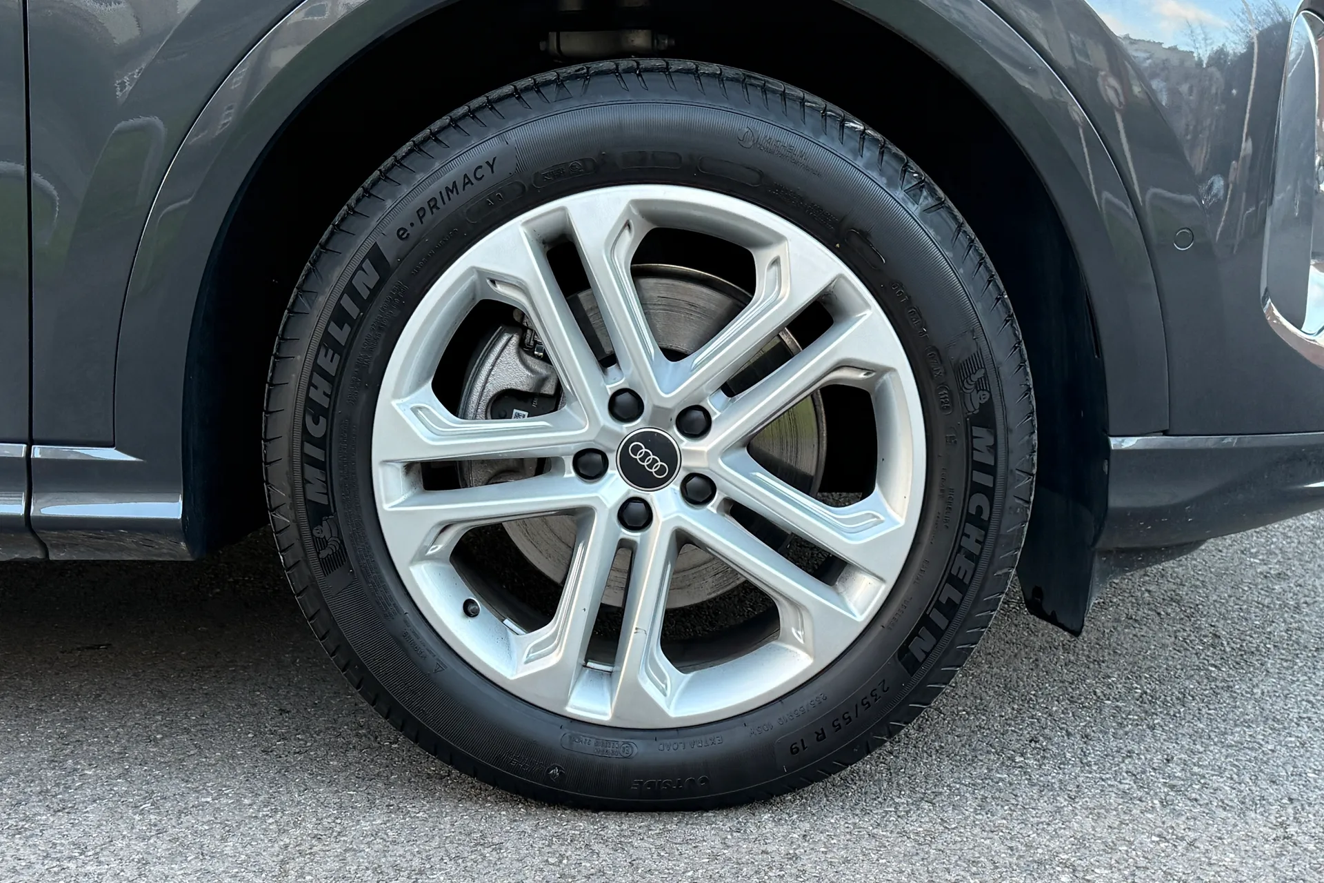 Audi Q5 thumbnail image number 9