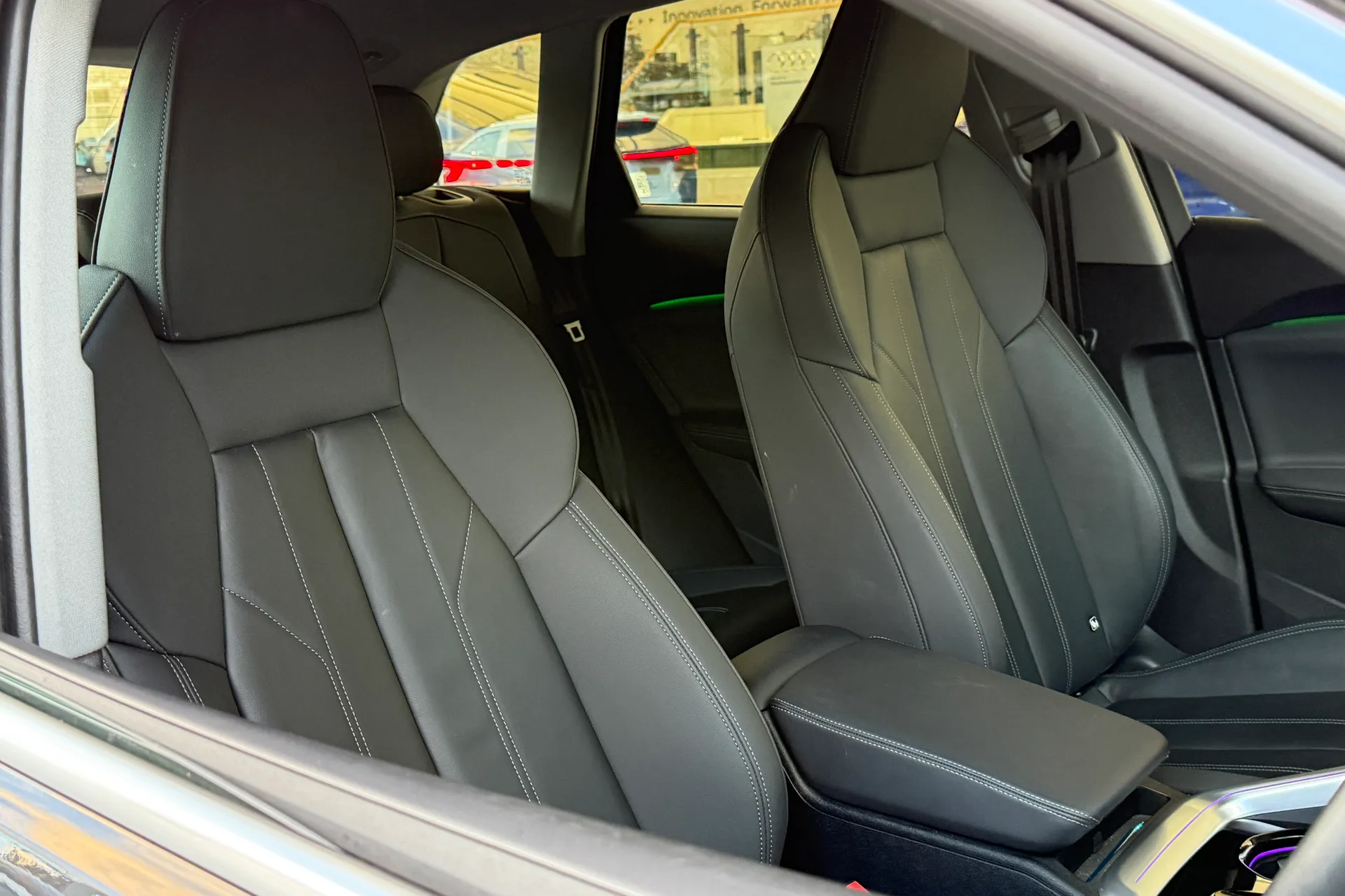 Audi Q5 thumbnail image number 25